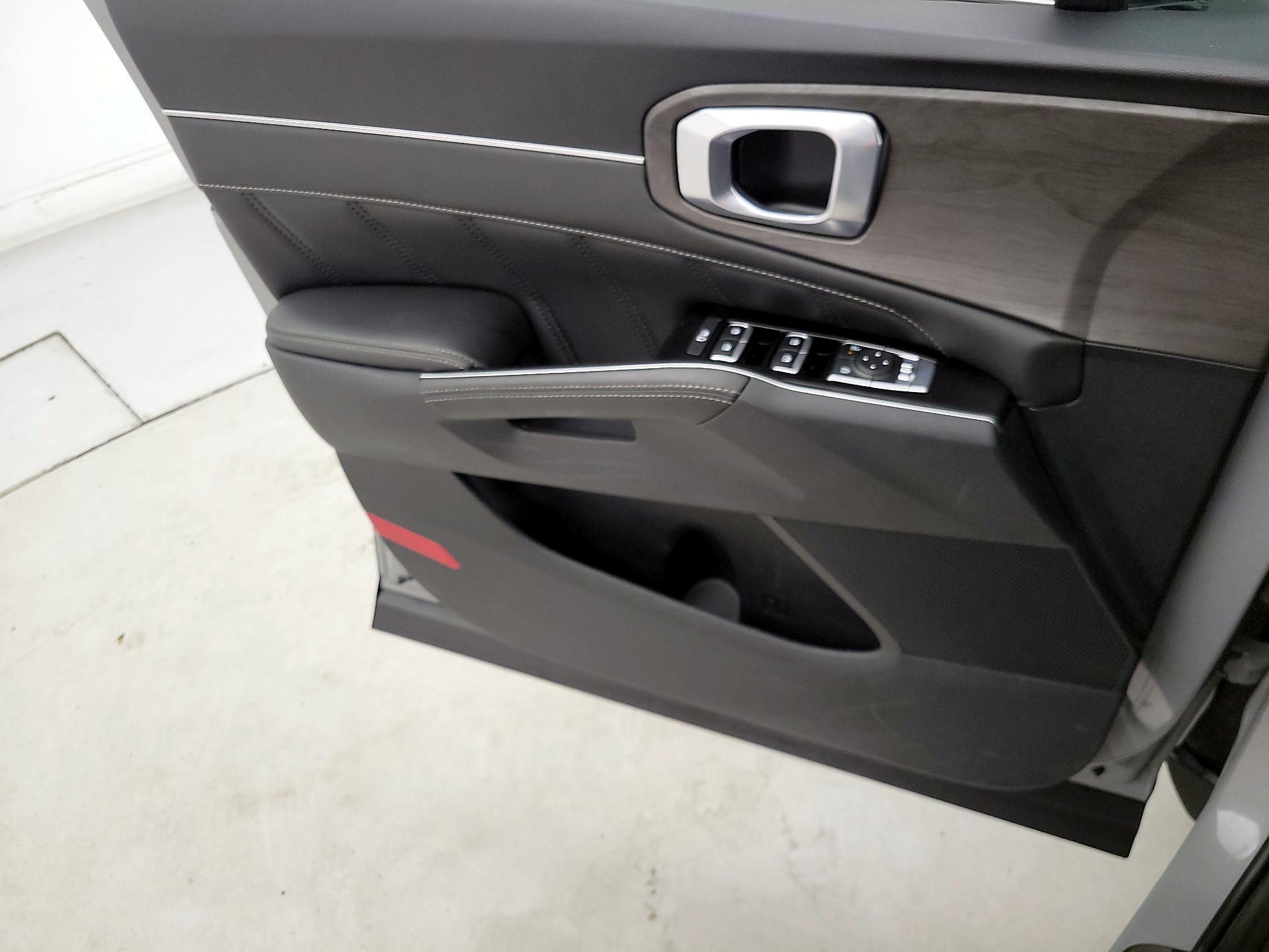 Thumbnail: 2024 Kia Sorento - 10