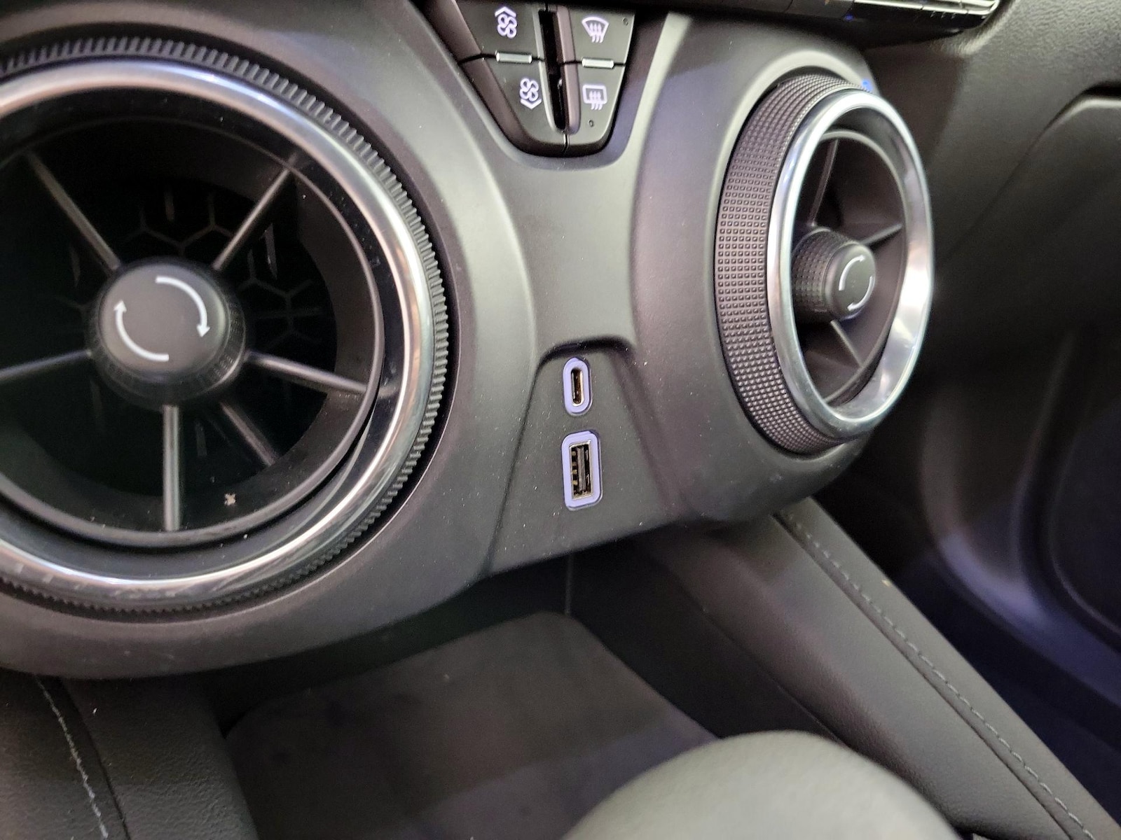 2021 Chevrolet Blazer 2LT - Photo 19