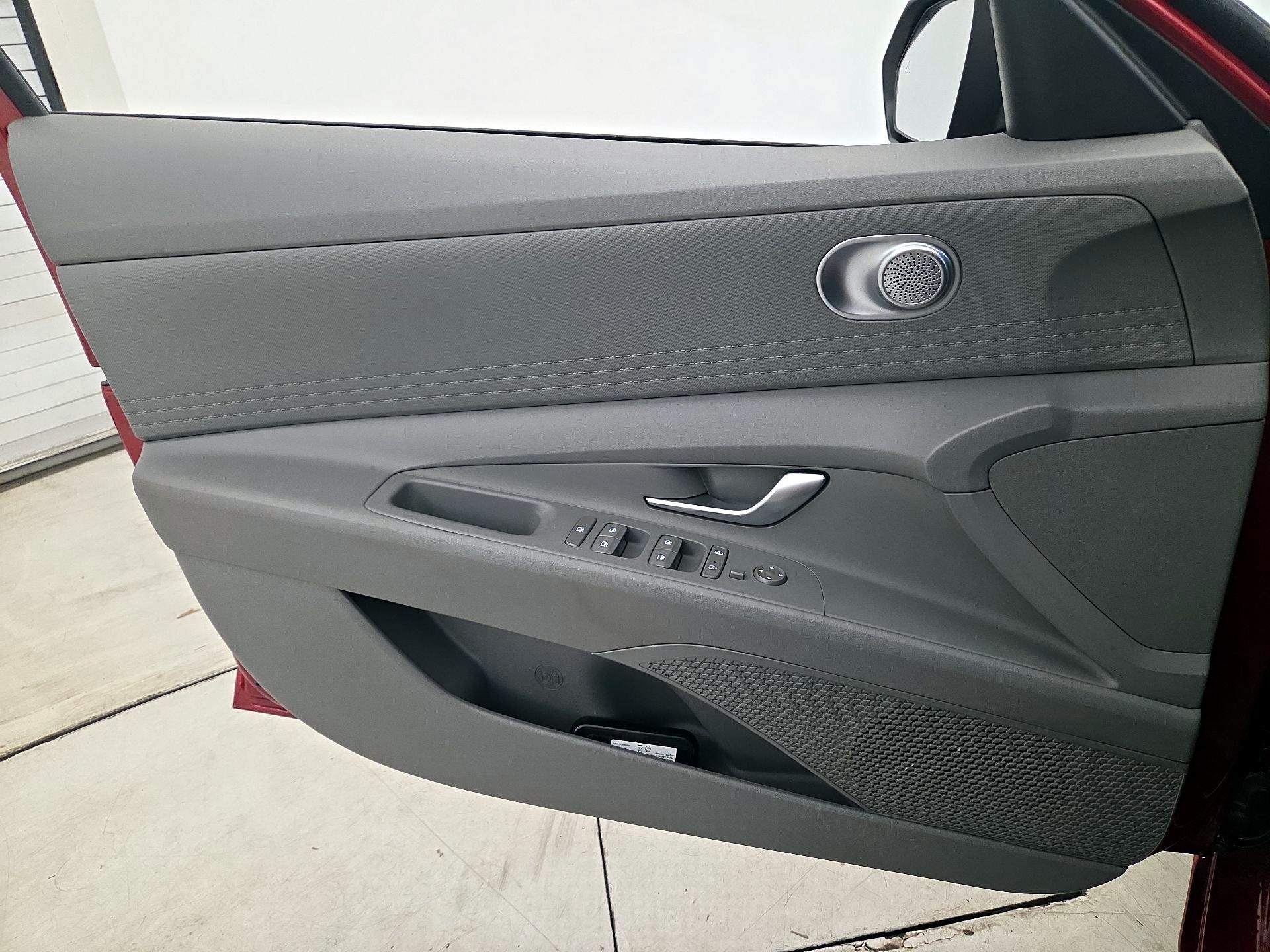 Thumbnail: 2023 Hyundai Elantra - 12