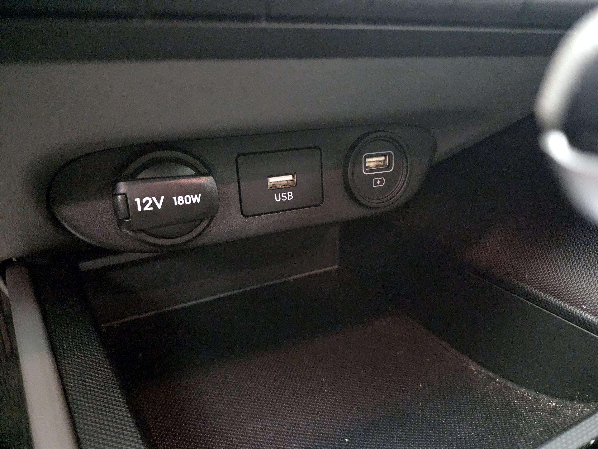 Thumbnail: 2023 Hyundai Elantra - 18