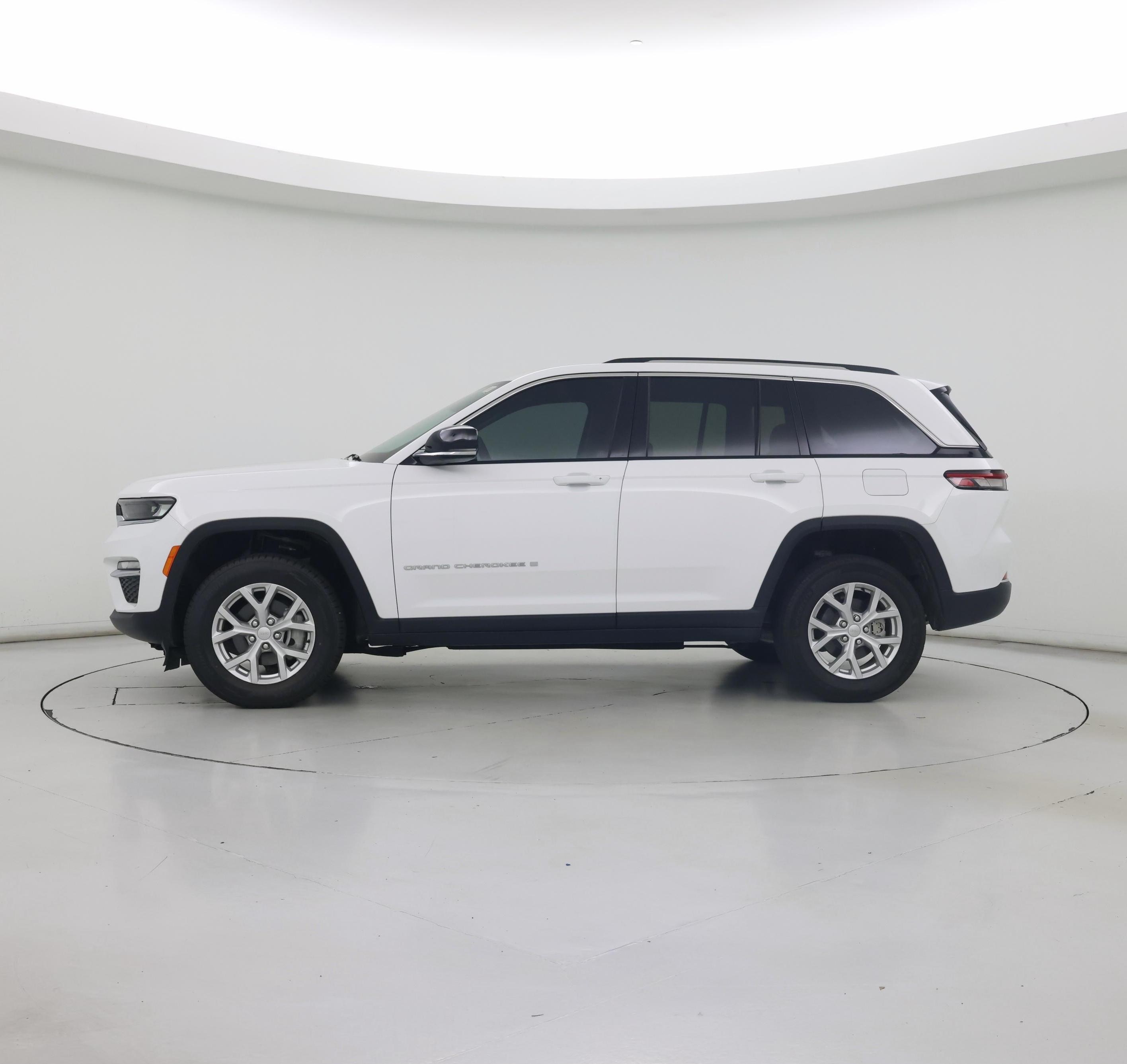 Thumbnail: 2023 Jeep Grand Cherokee - 3