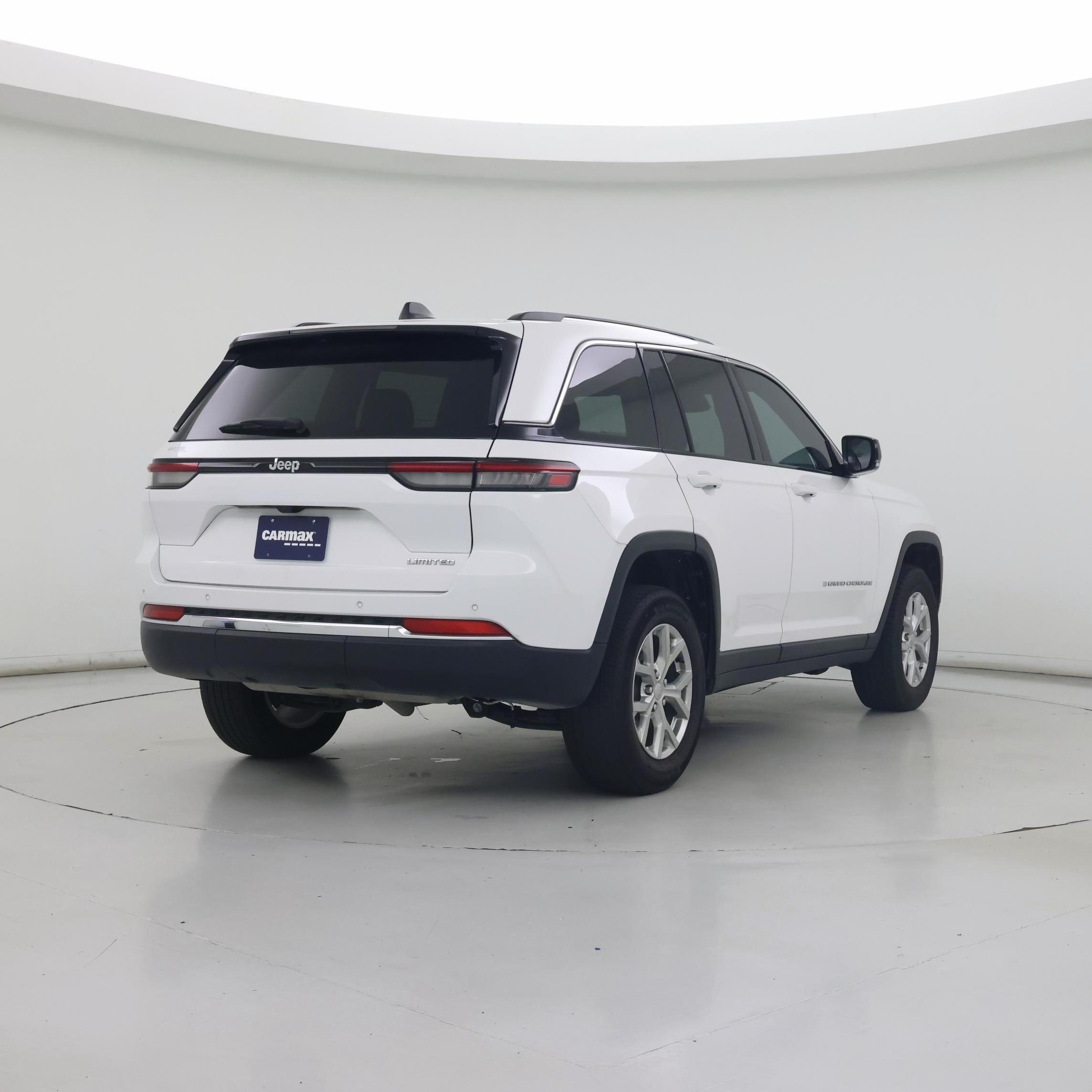 Thumbnail: 2023 Jeep Grand Cherokee - 8