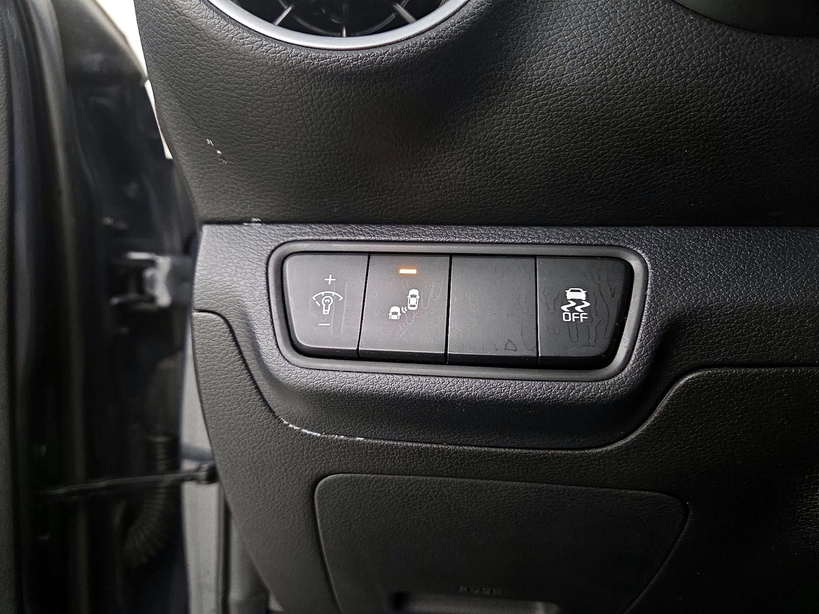 2023 Kia Forte GT-Line - Photo 14