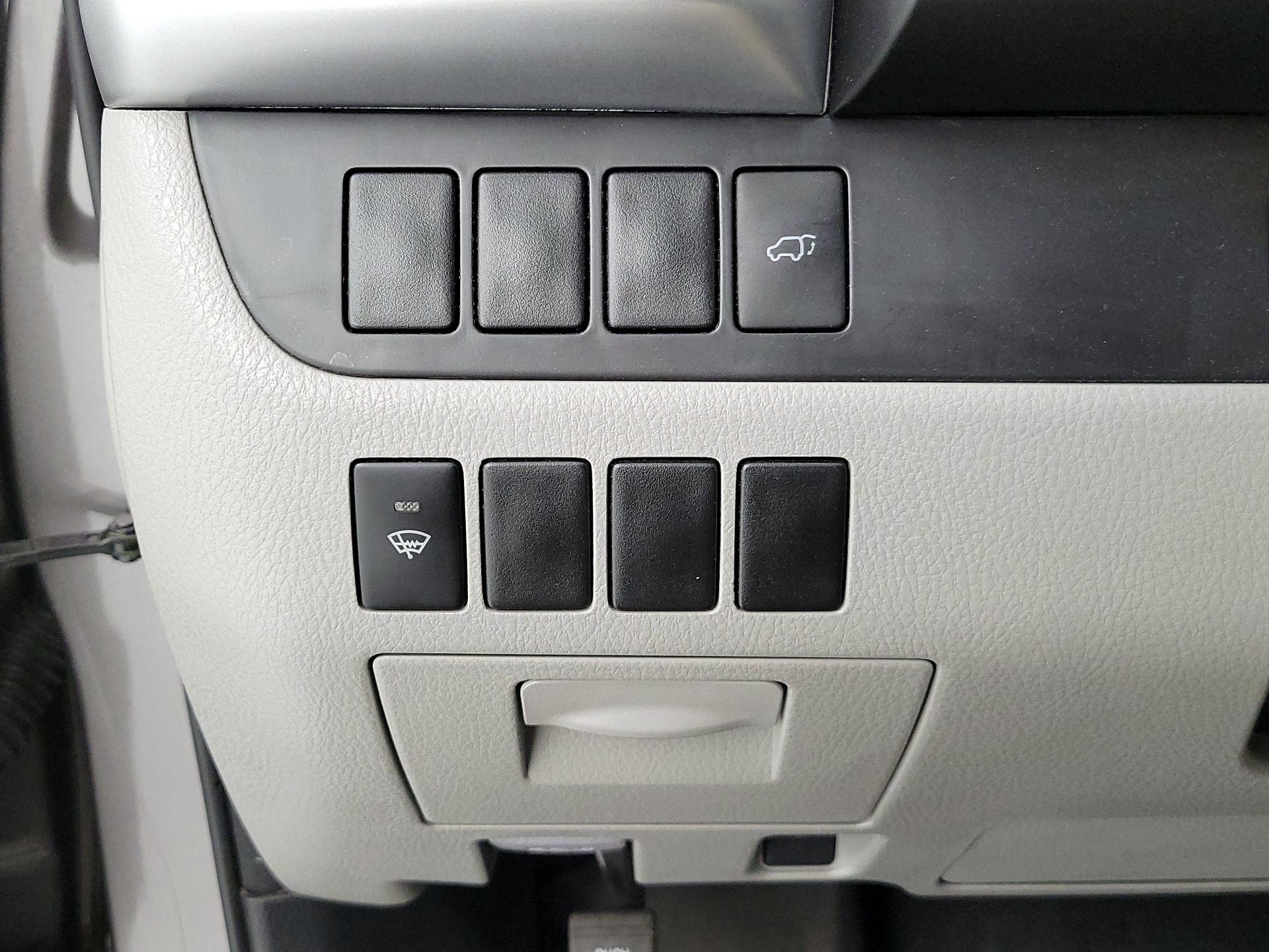 Thumbnail: 2016 Toyota Highlander - 13