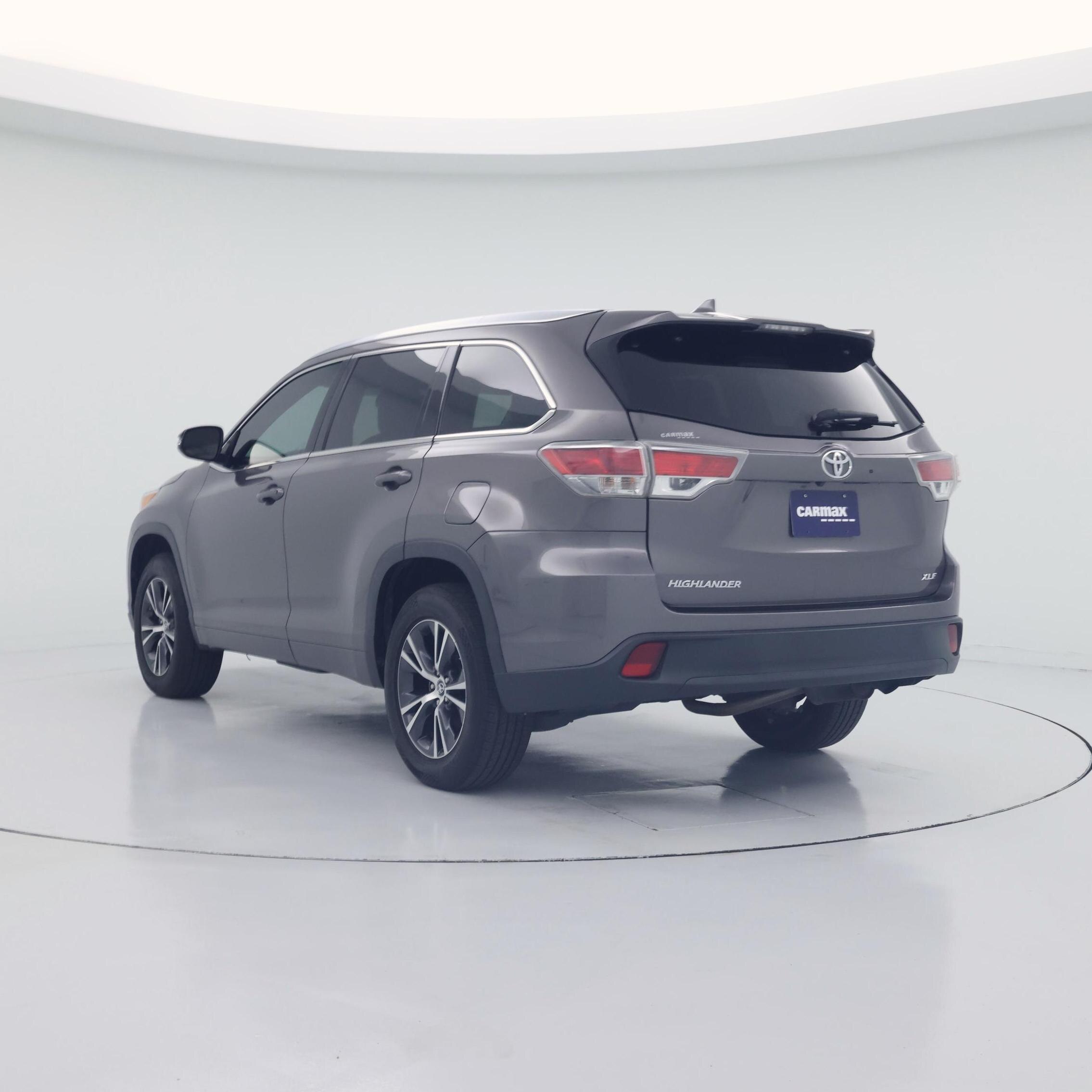 Thumbnail: 2016 Toyota Highlander - 2