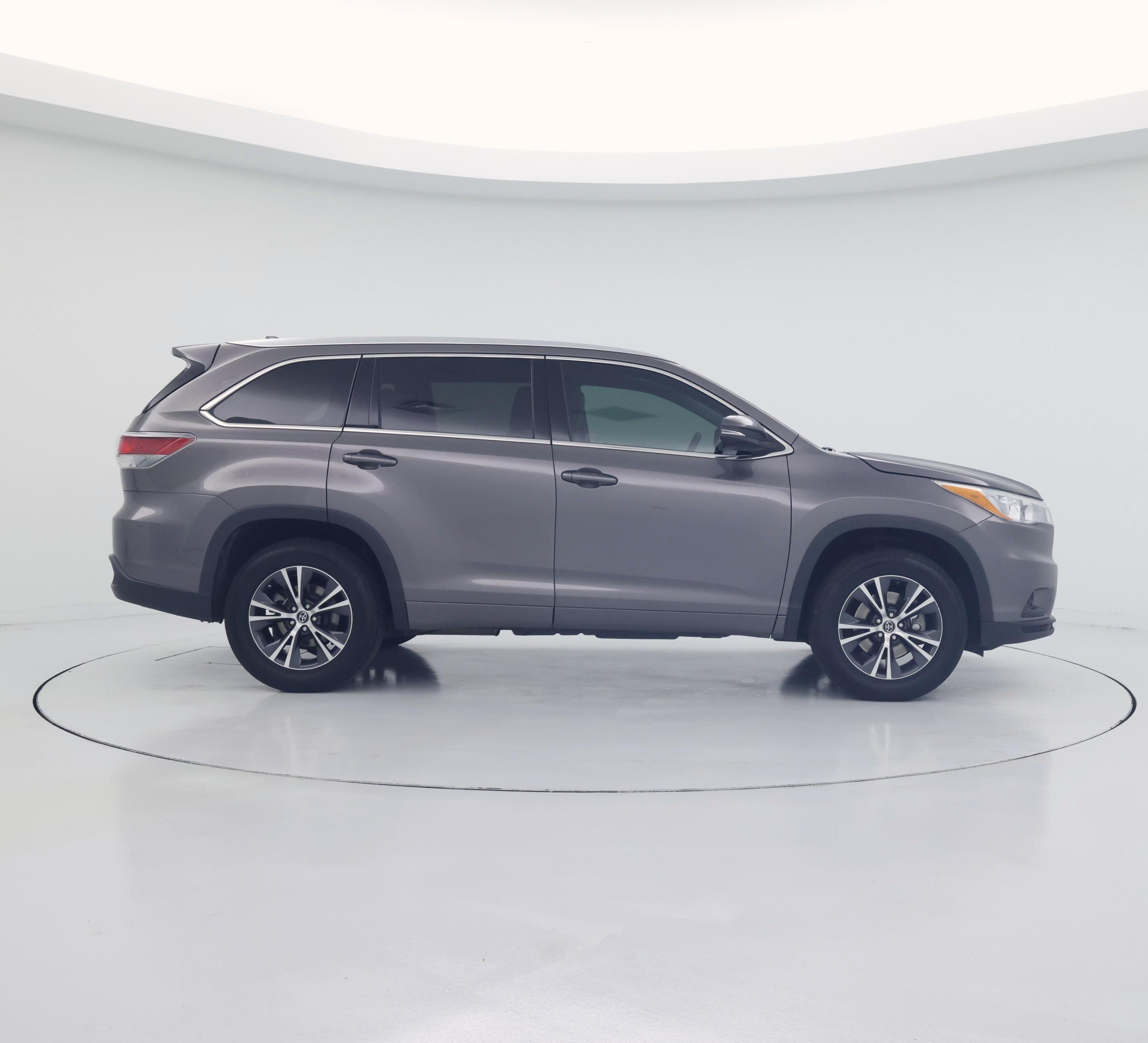 Thumbnail: 2016 Toyota Highlander - 7