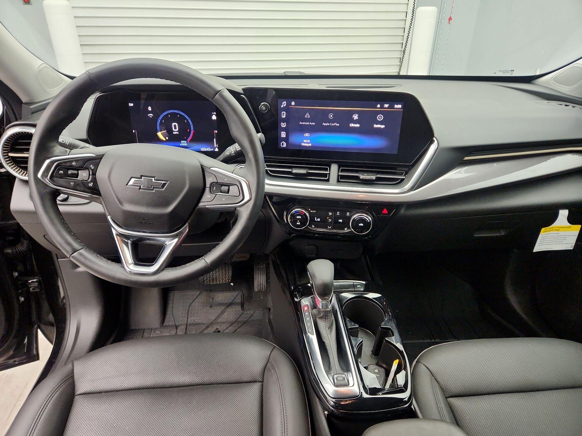 Thumbnail: 2025 Chevrolet Trax - 9