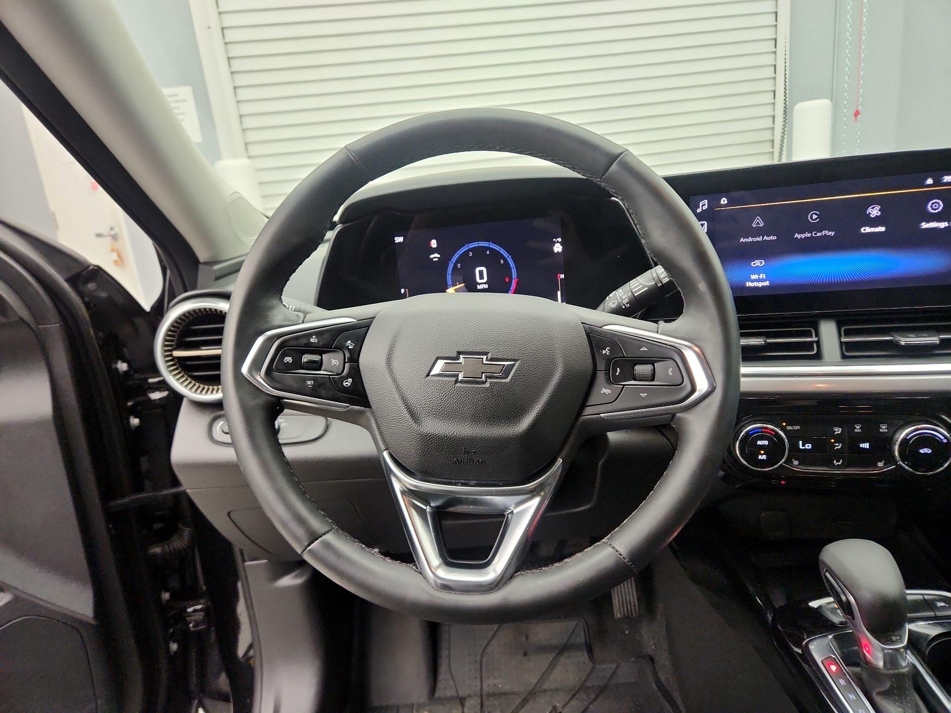 Thumbnail: 2025 Chevrolet Trax - 10