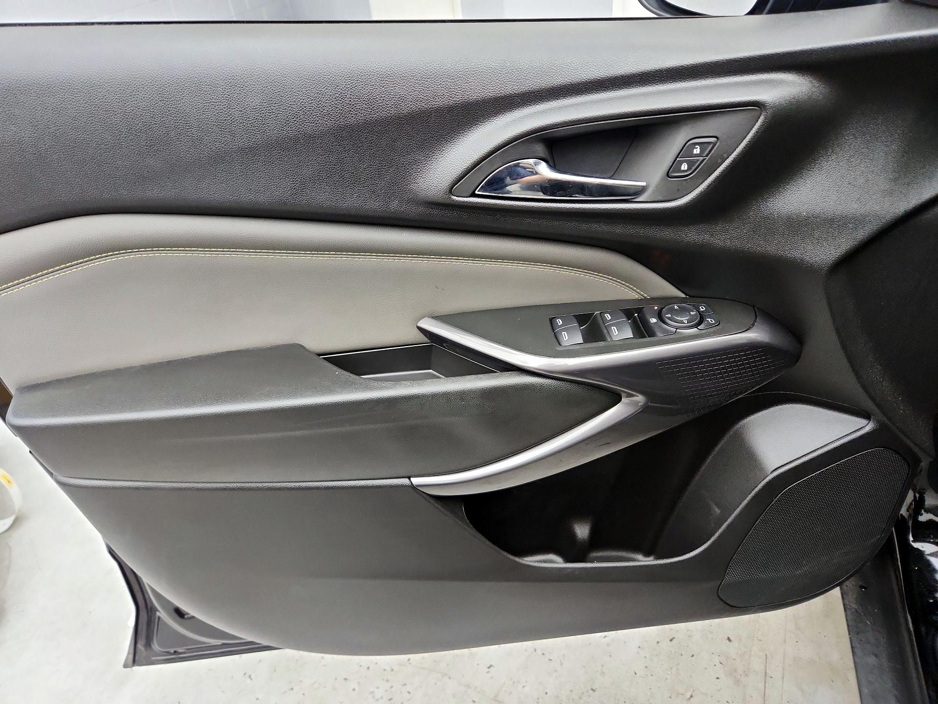 Thumbnail: 2025 Chevrolet Trax - 12