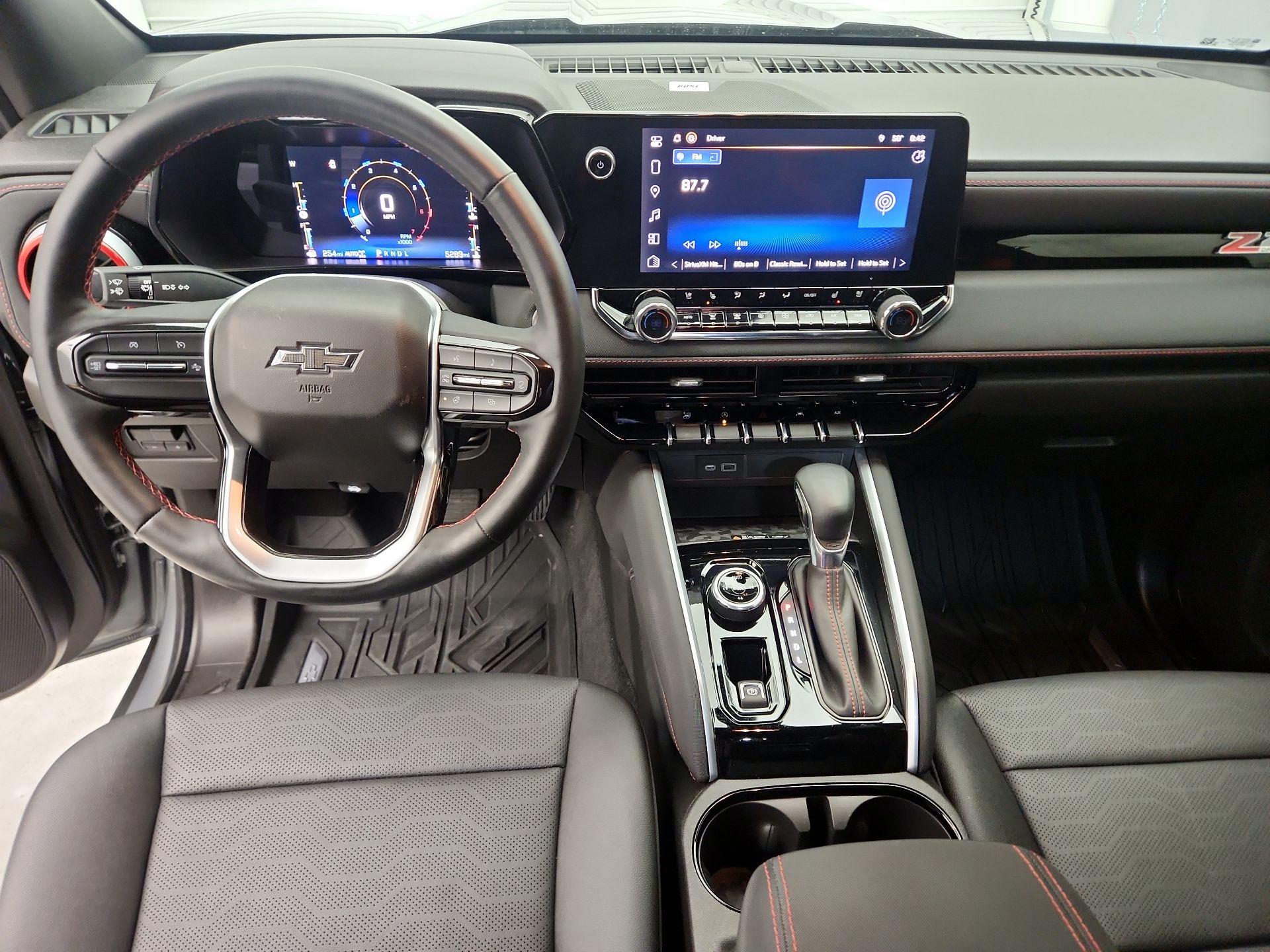 Thumbnail: 2023 Chevrolet Colorado - 9