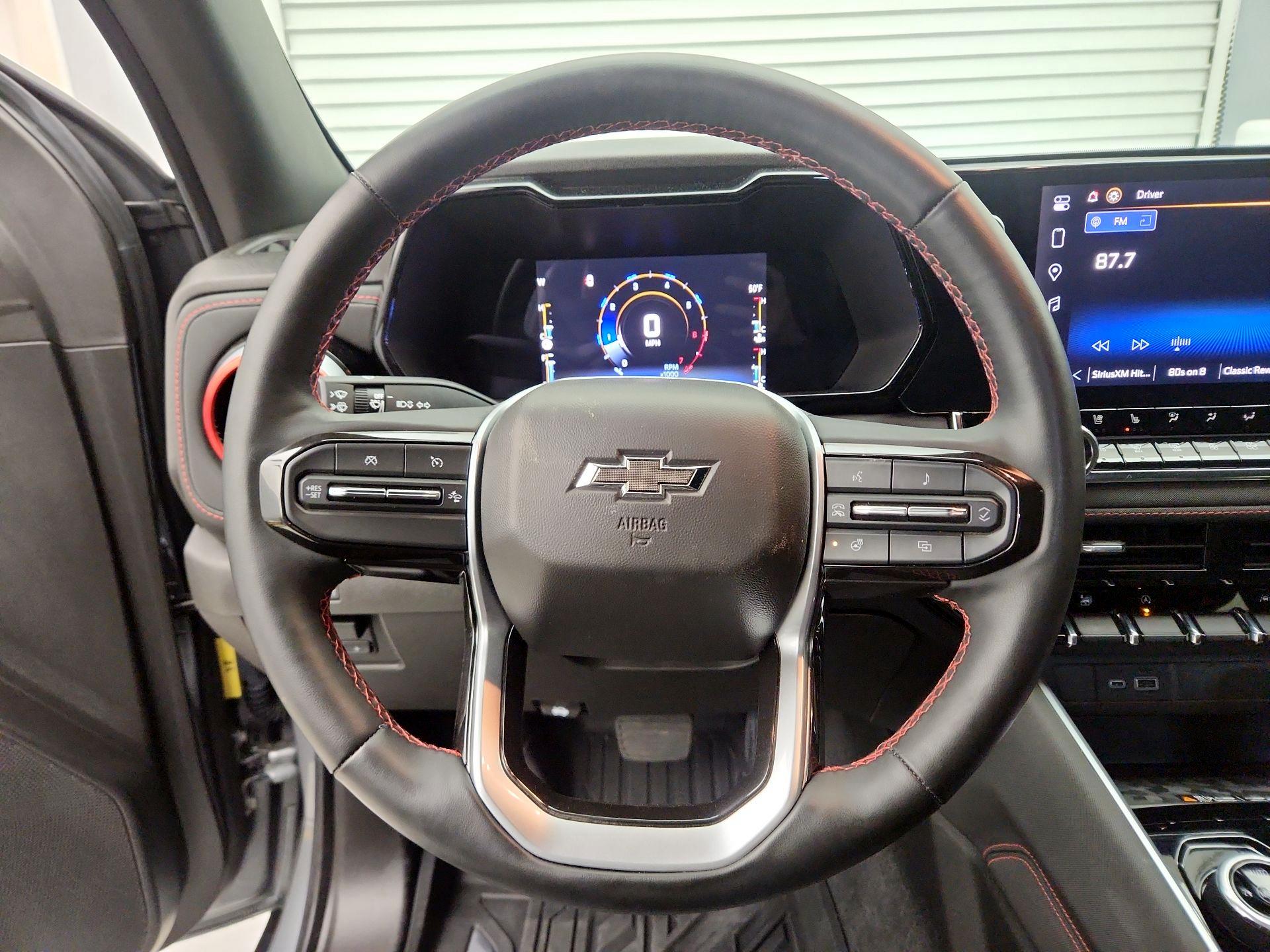 Thumbnail: 2023 Chevrolet Colorado - 10