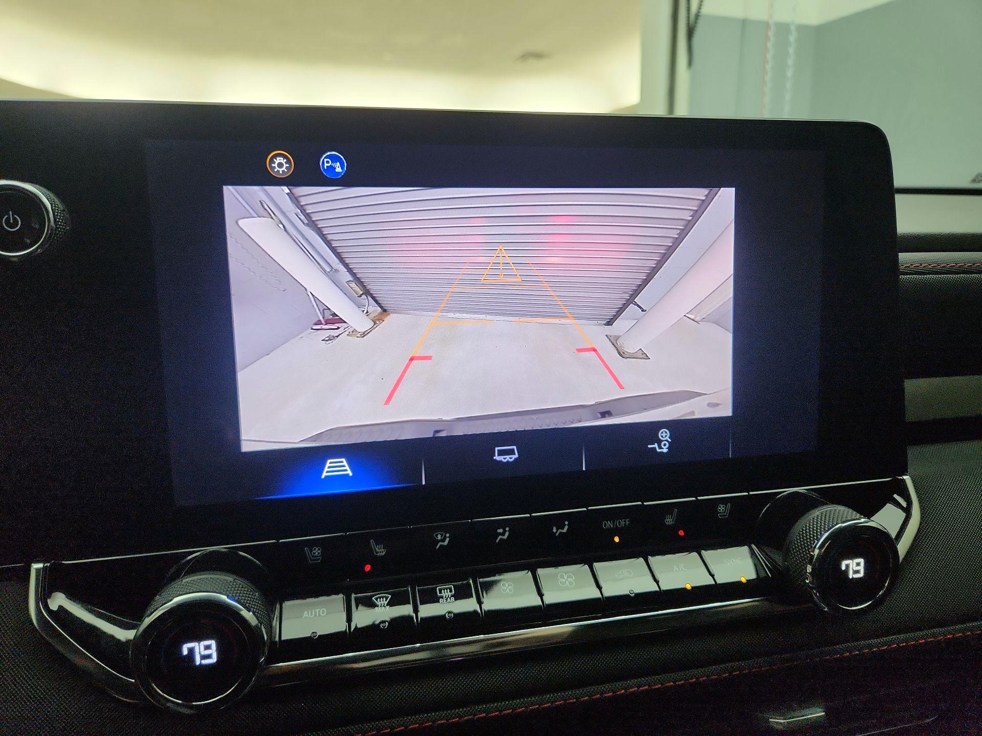 Thumbnail: 2023 Chevrolet Colorado - 14