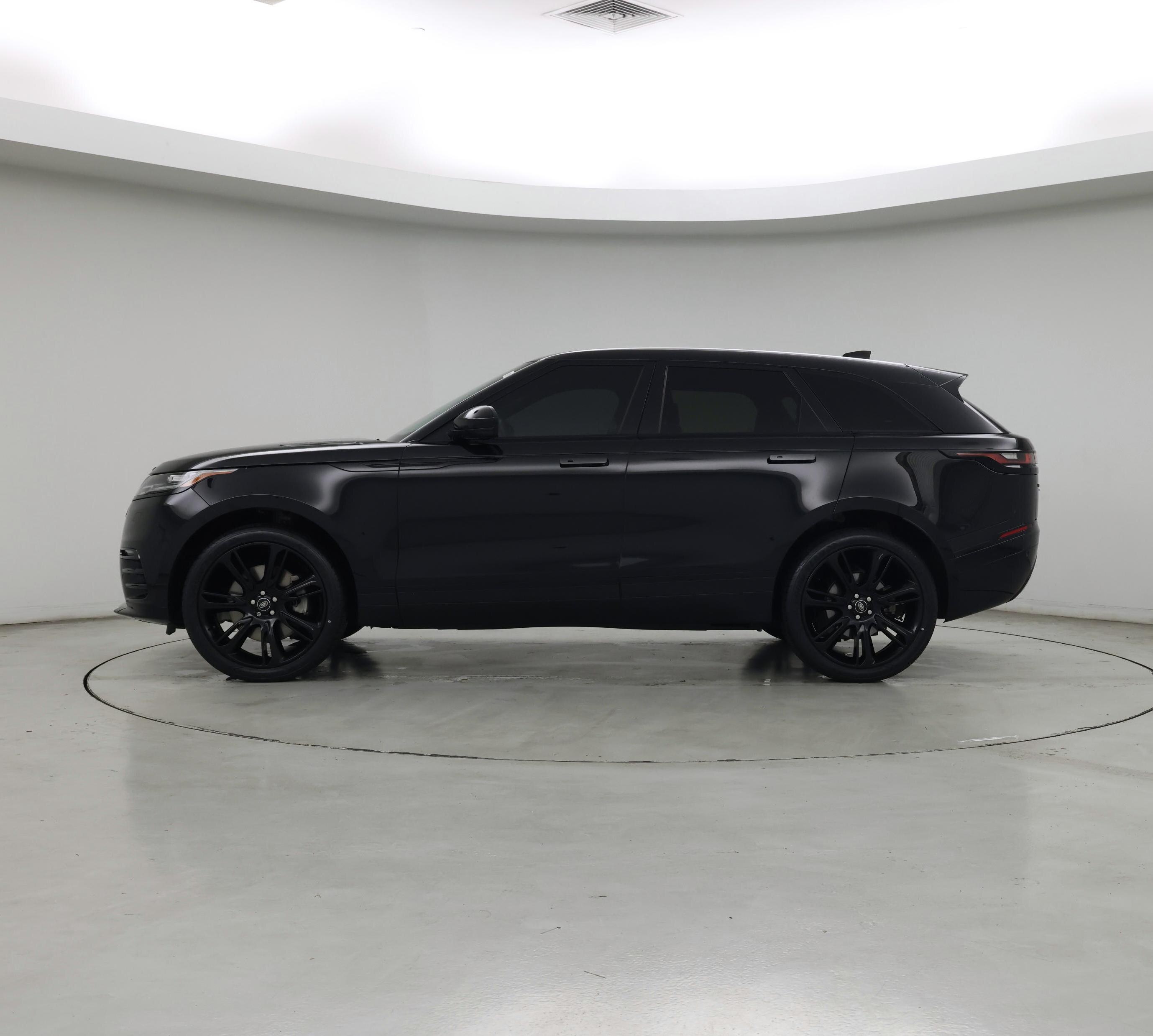 Thumbnail: 2023 Land Rover Range Rover Velar - 3