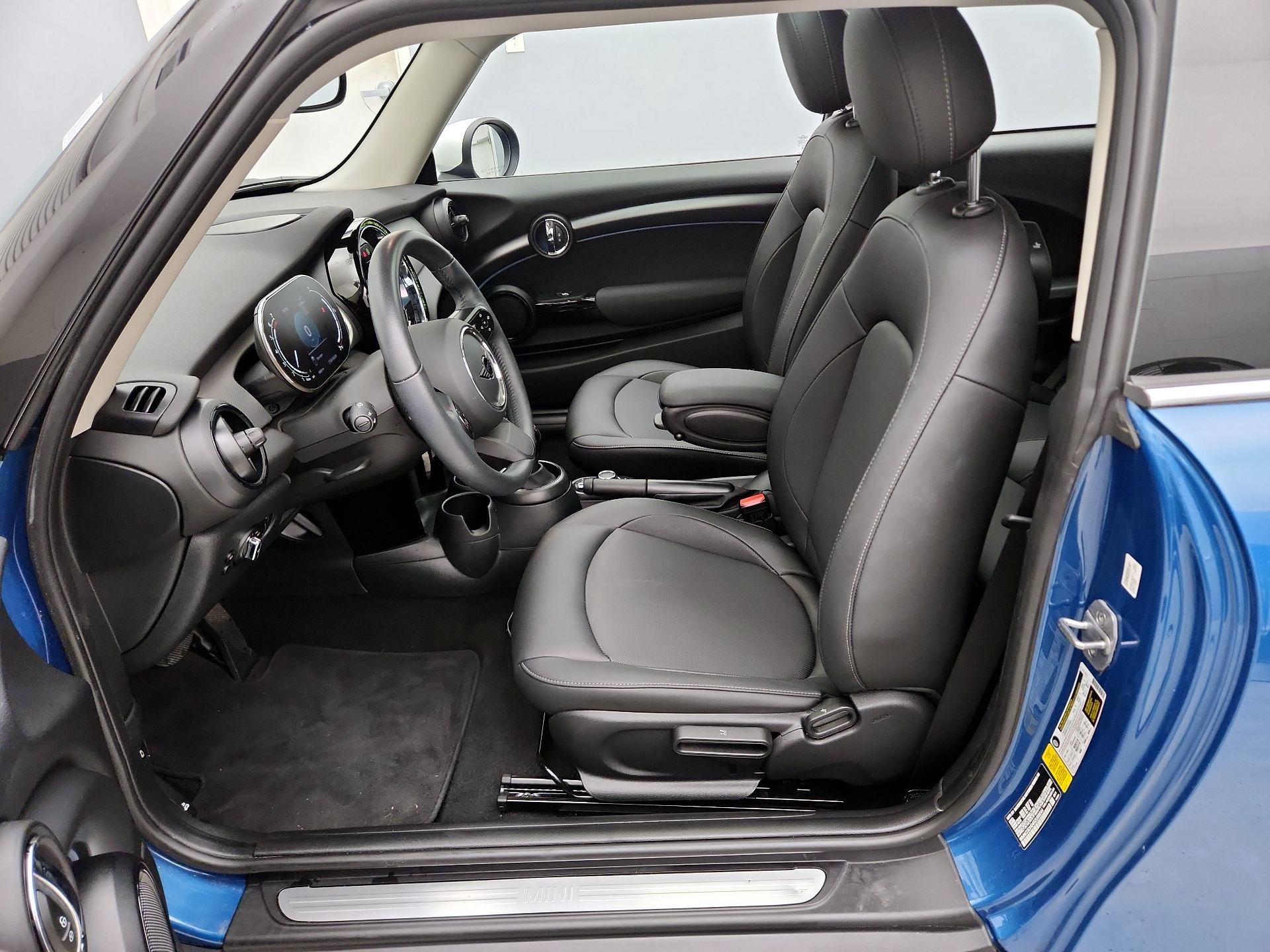 Thumbnail: 2024 MINI Cooper Hardtop - 11