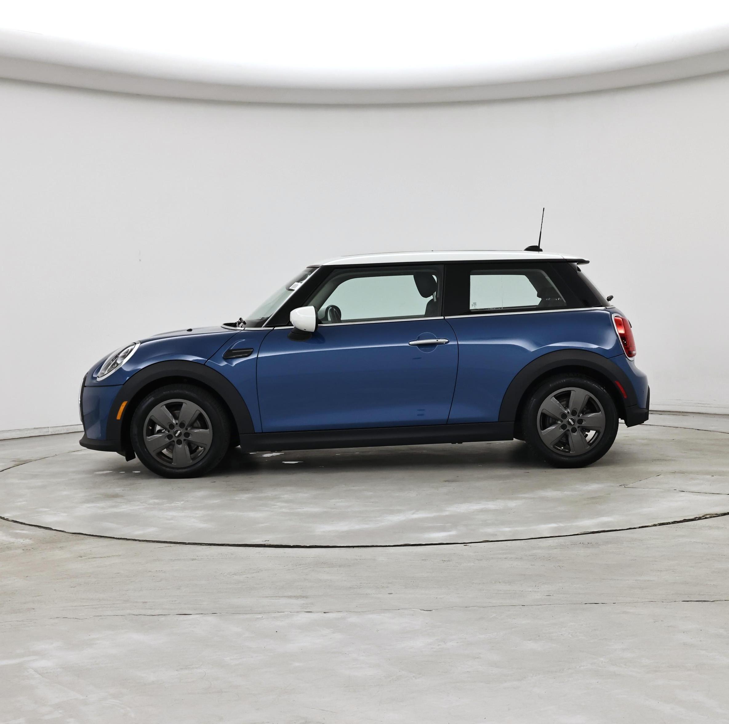 Thumbnail: 2024 MINI Cooper Hardtop - 3