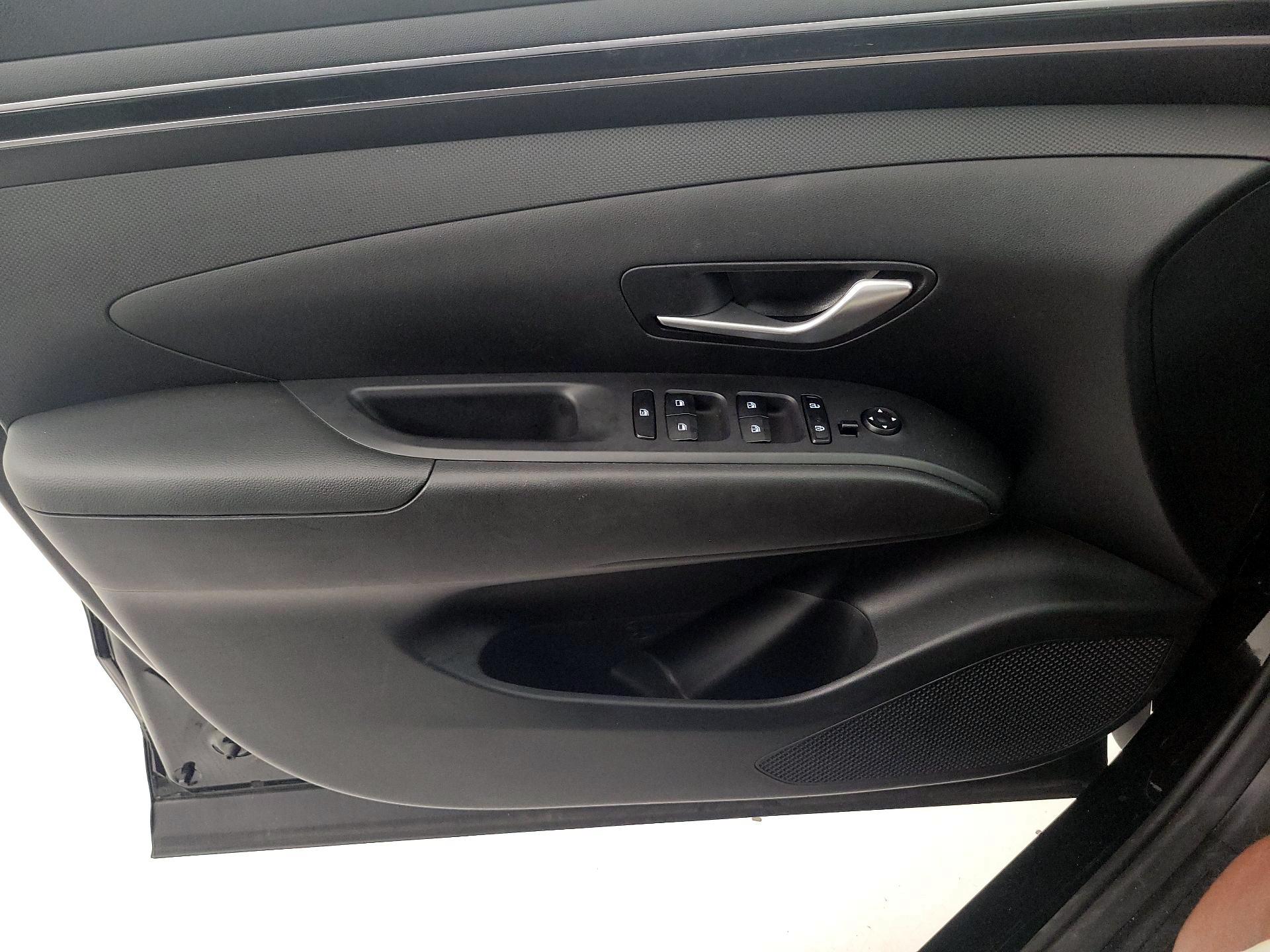 Thumbnail: 2023 Hyundai Santa Cruz - 12