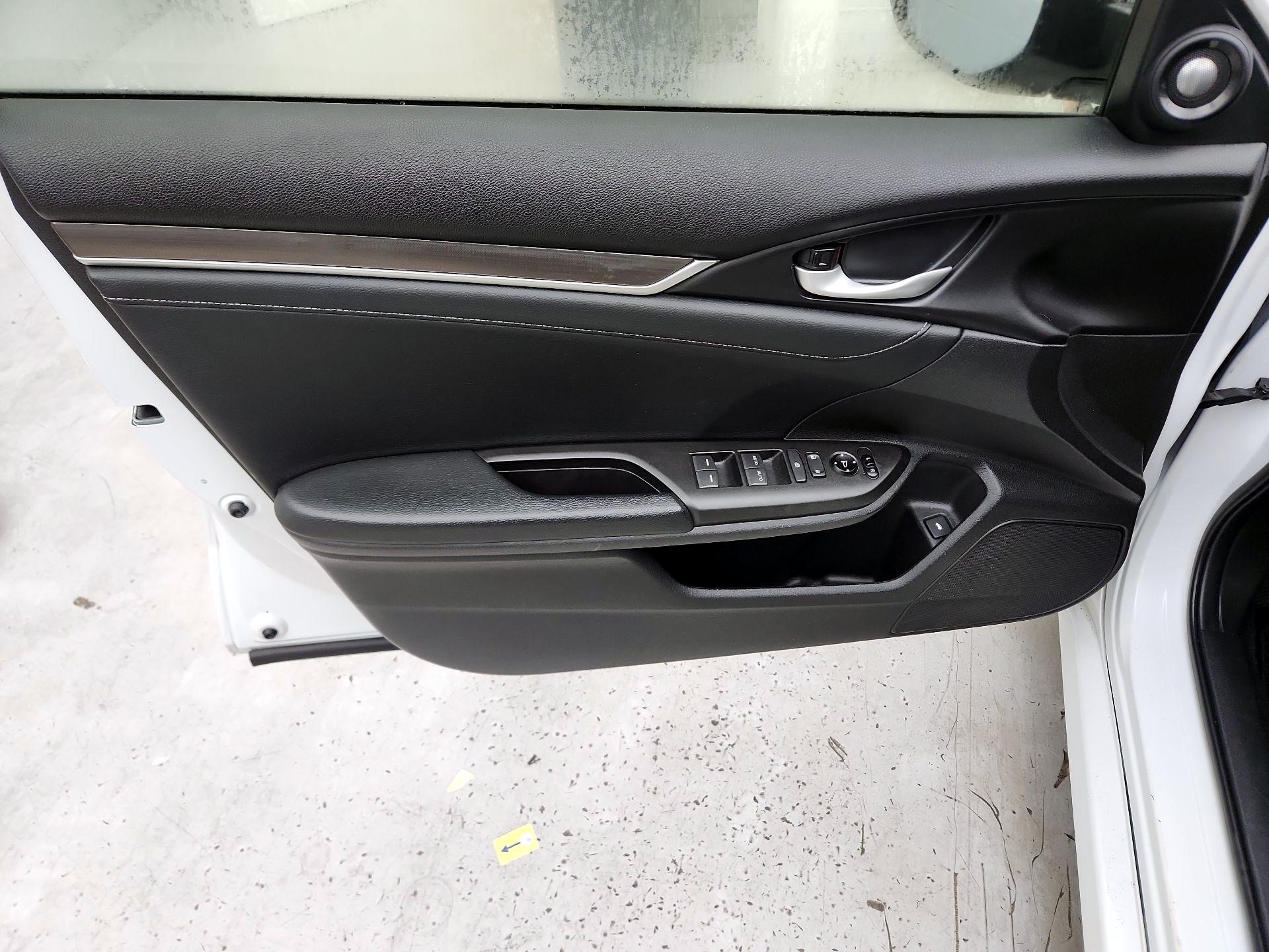 Thumbnail: 2019 Honda Civic - 12