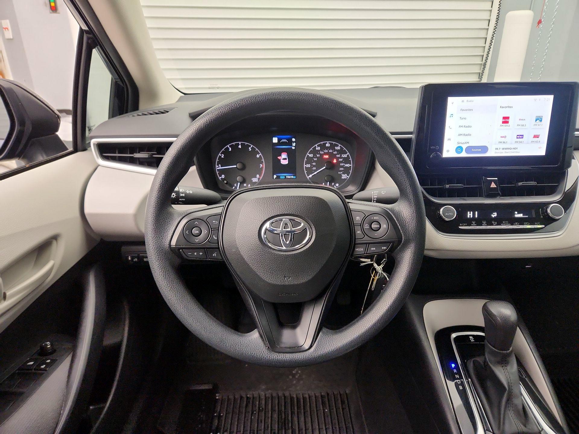 Thumbnail: 2023 Toyota Corolla - 10