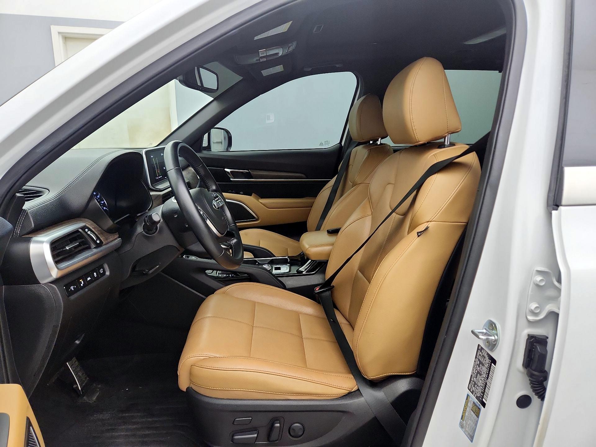 Thumbnail: 2020 Kia Telluride - 11