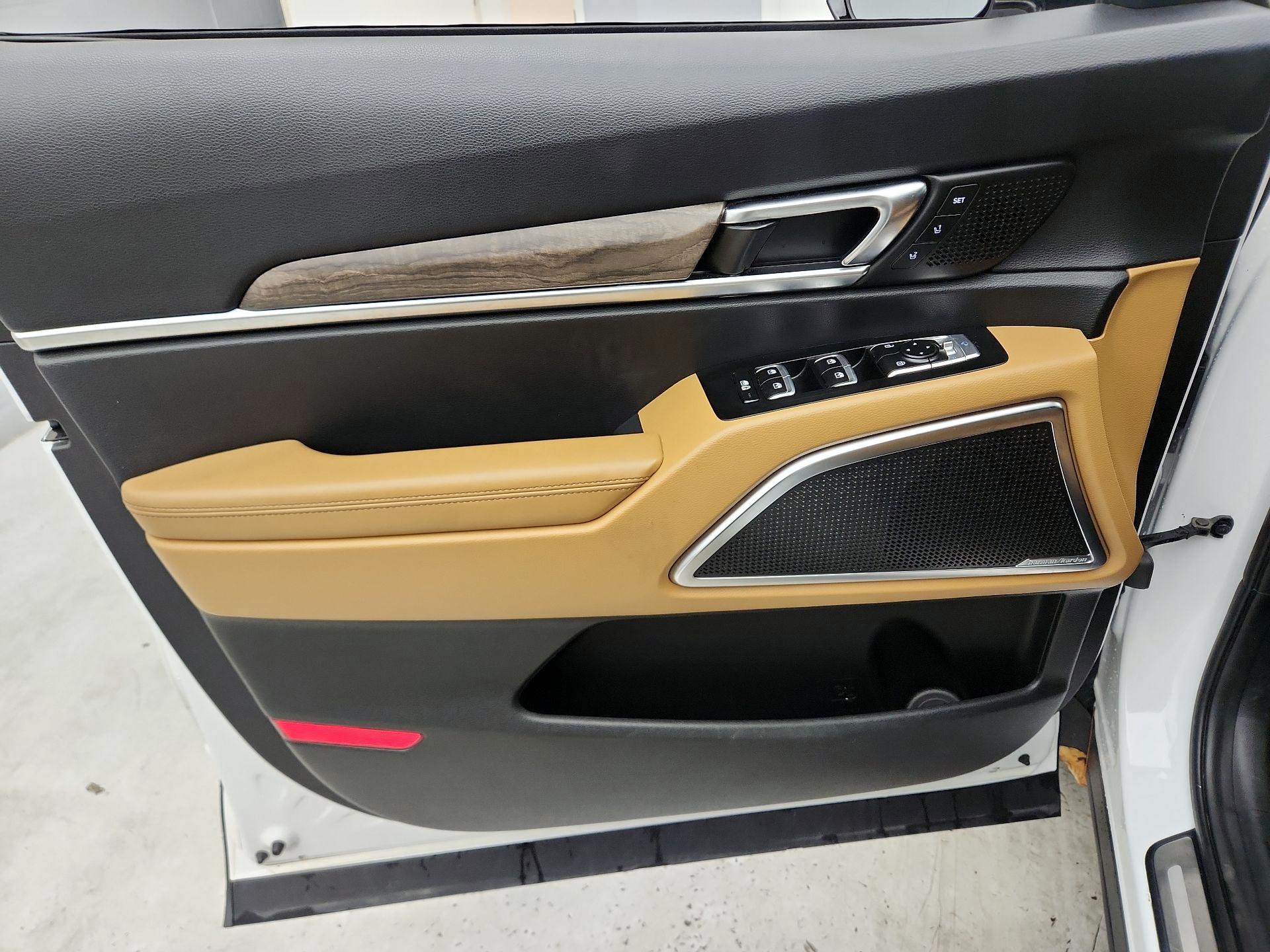 Thumbnail: 2020 Kia Telluride - 12