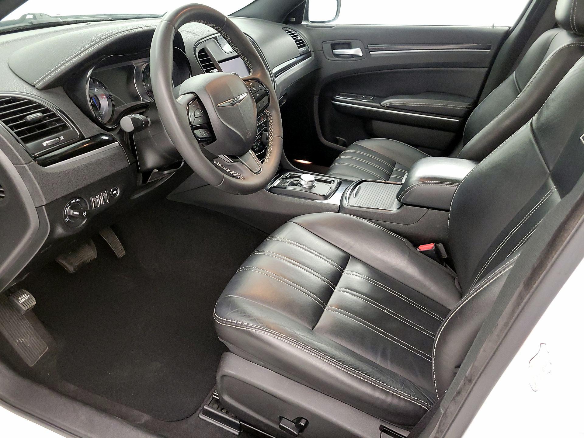 Thumbnail: 2023 Chrysler 300 - 11