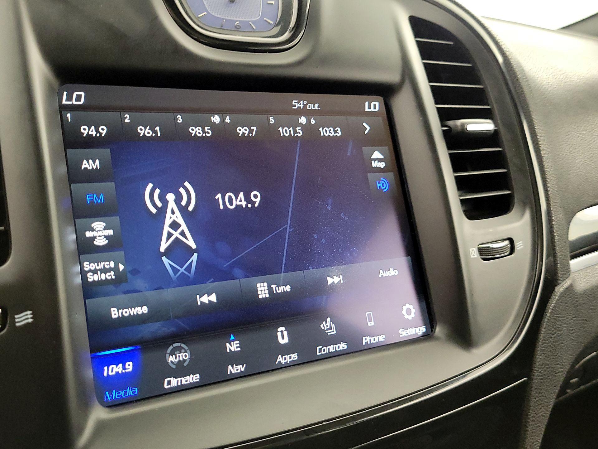 Thumbnail: 2023 Chrysler 300 - 16