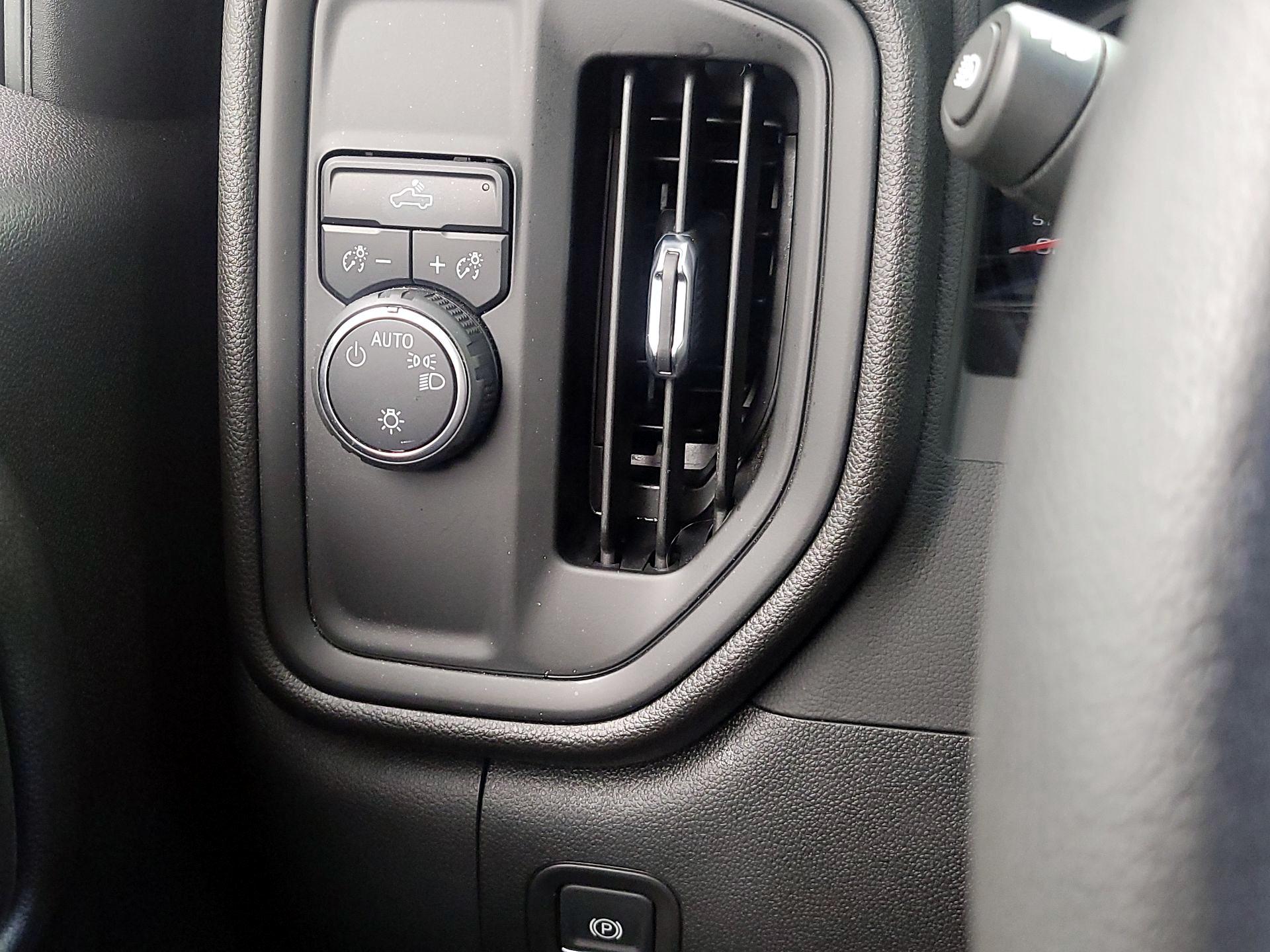 Thumbnail: 2025 Chevrolet Silverado 1500 - 13