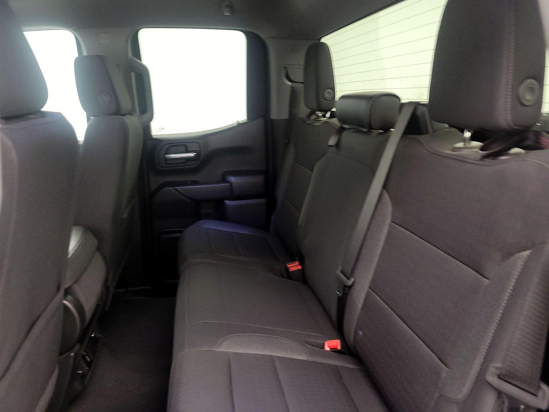 Thumbnail: 2025 Chevrolet Silverado 1500 - 19