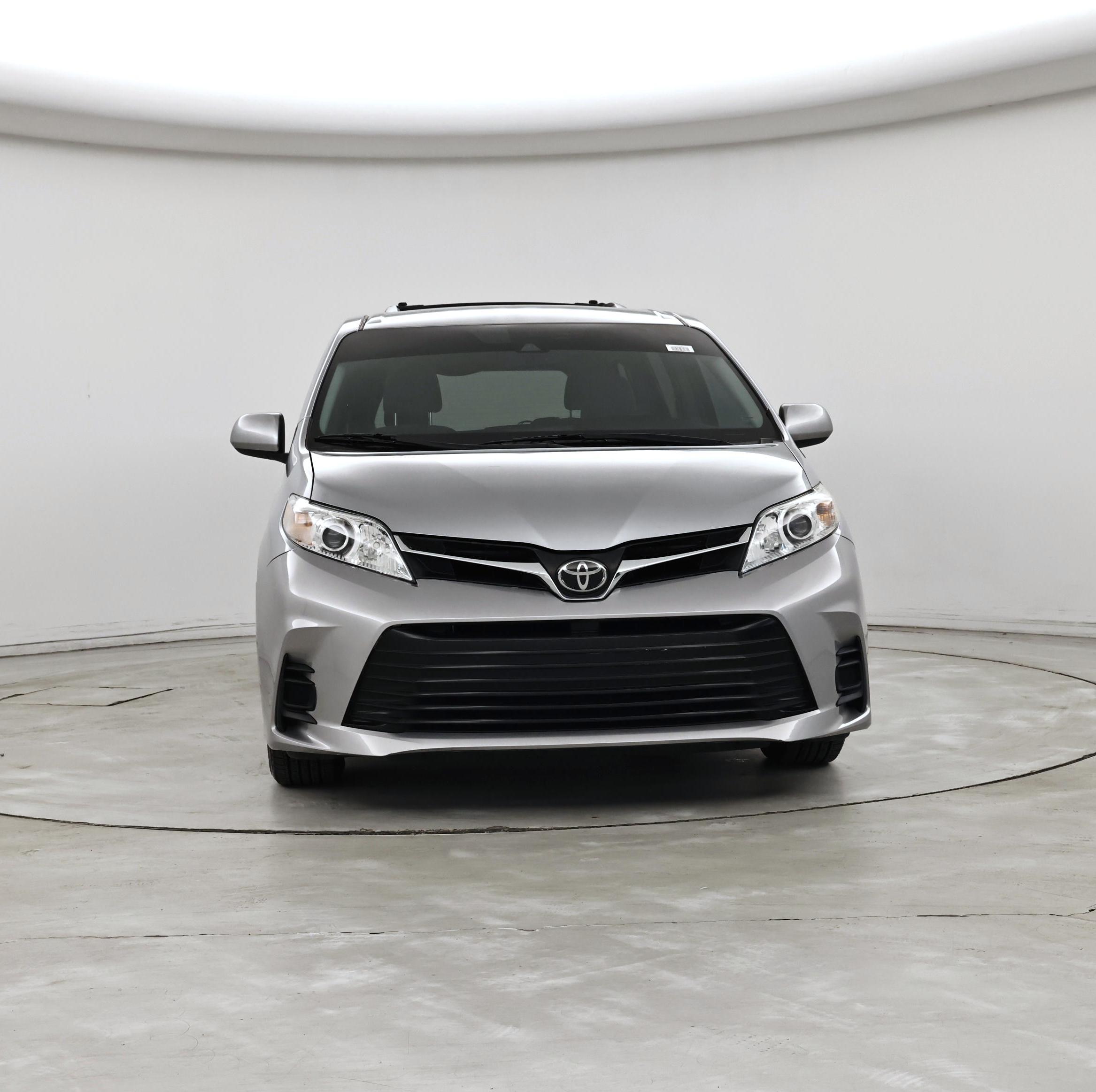 Thumbnail: 2018 Toyota Sienna - 5