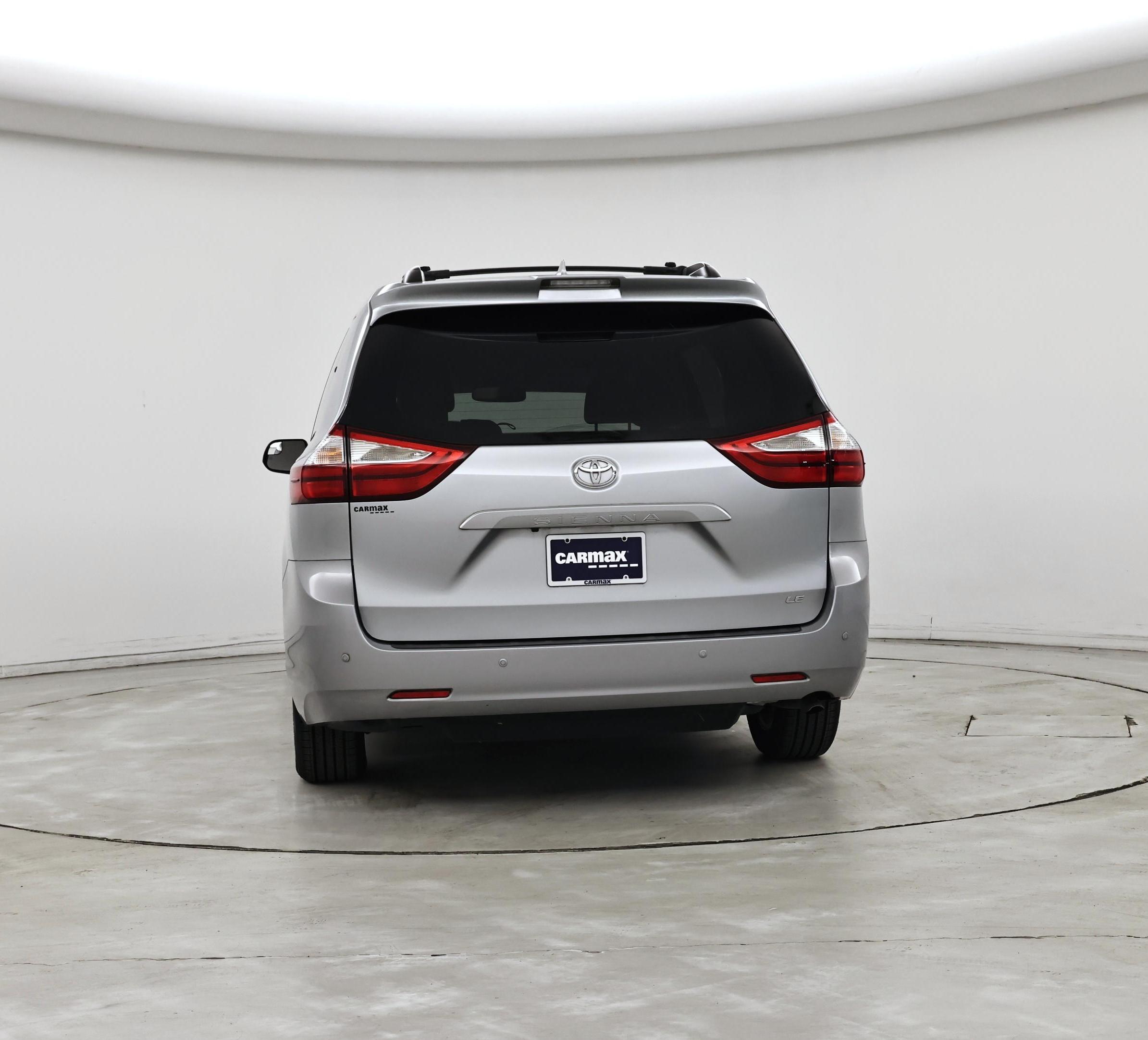 Thumbnail: 2018 Toyota Sienna - 6