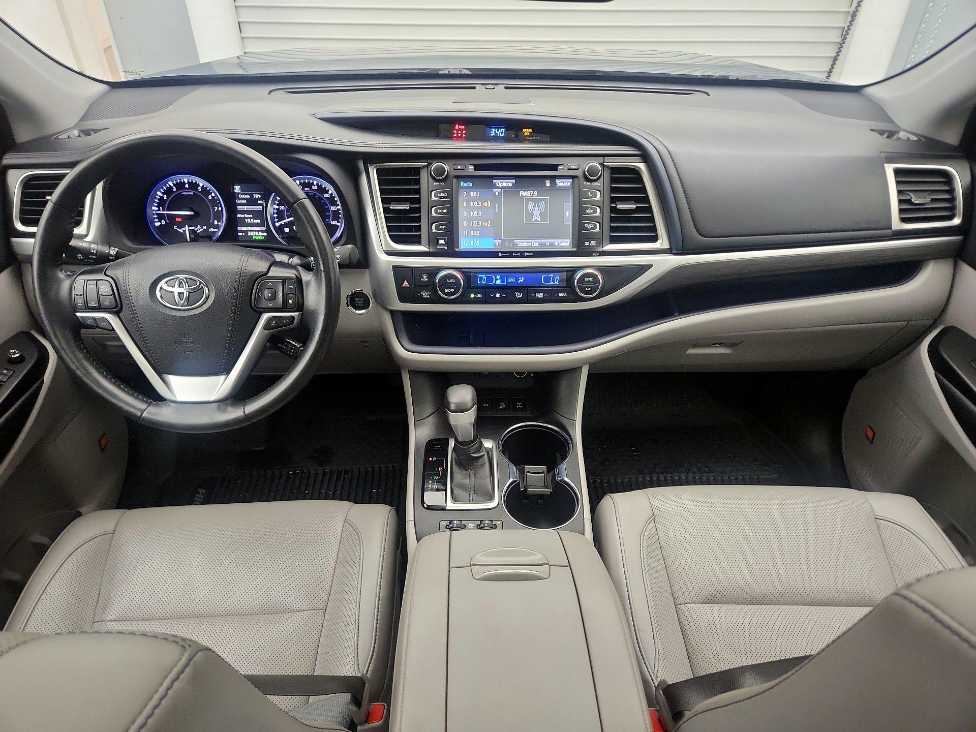 Thumbnail: 2019 Toyota Highlander - 9