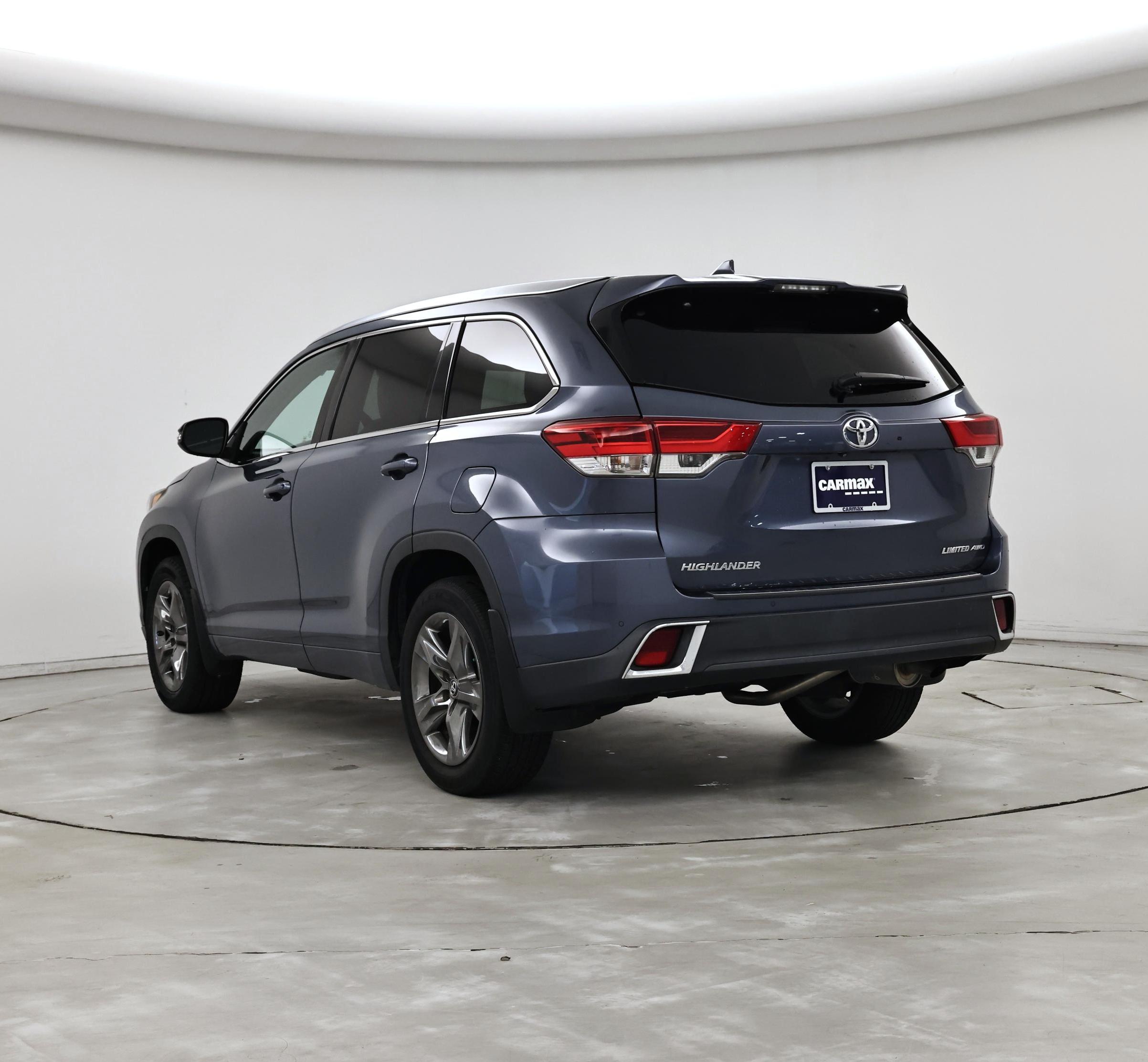 Thumbnail: 2019 Toyota Highlander - 2