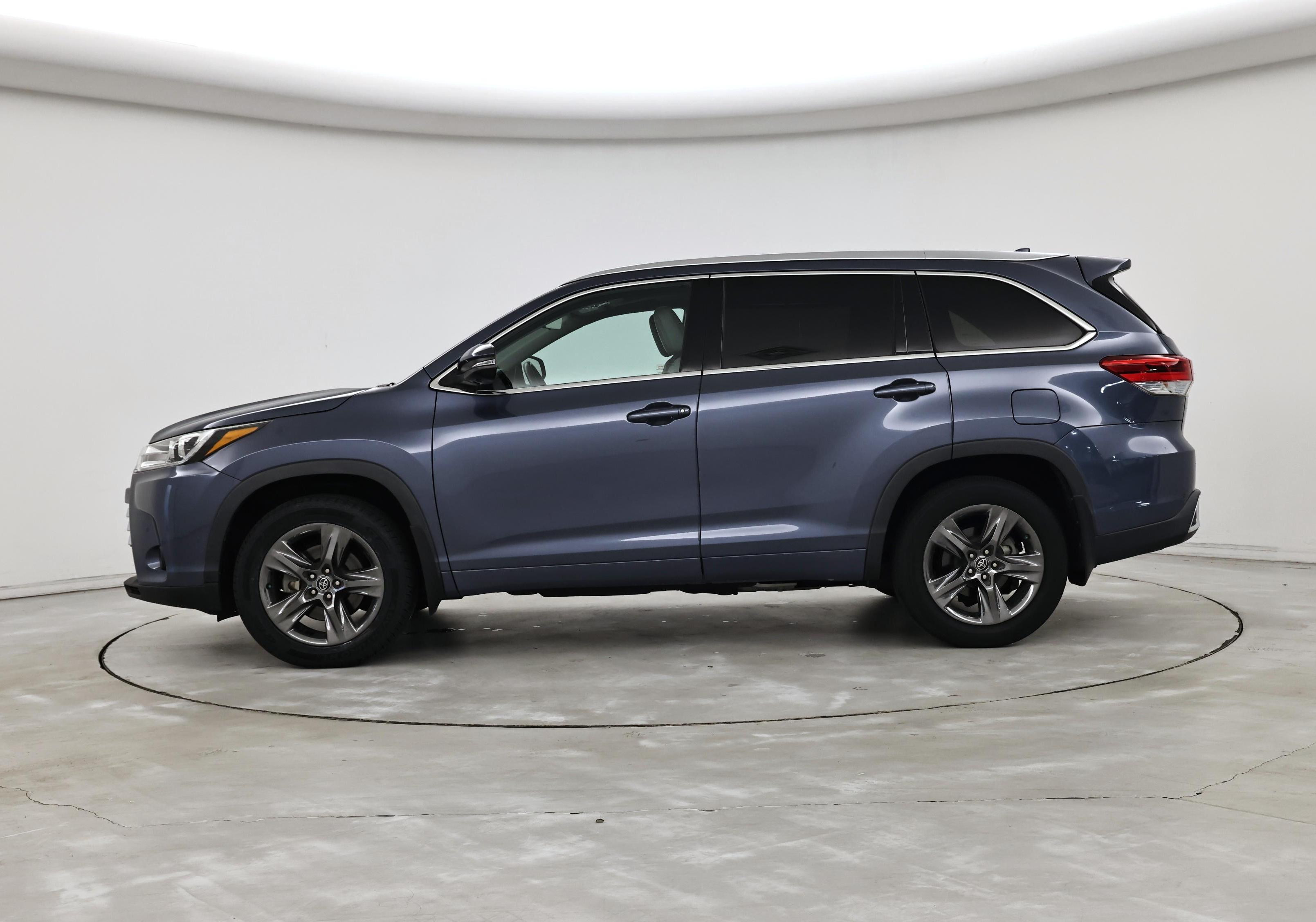 Thumbnail: 2019 Toyota Highlander - 3