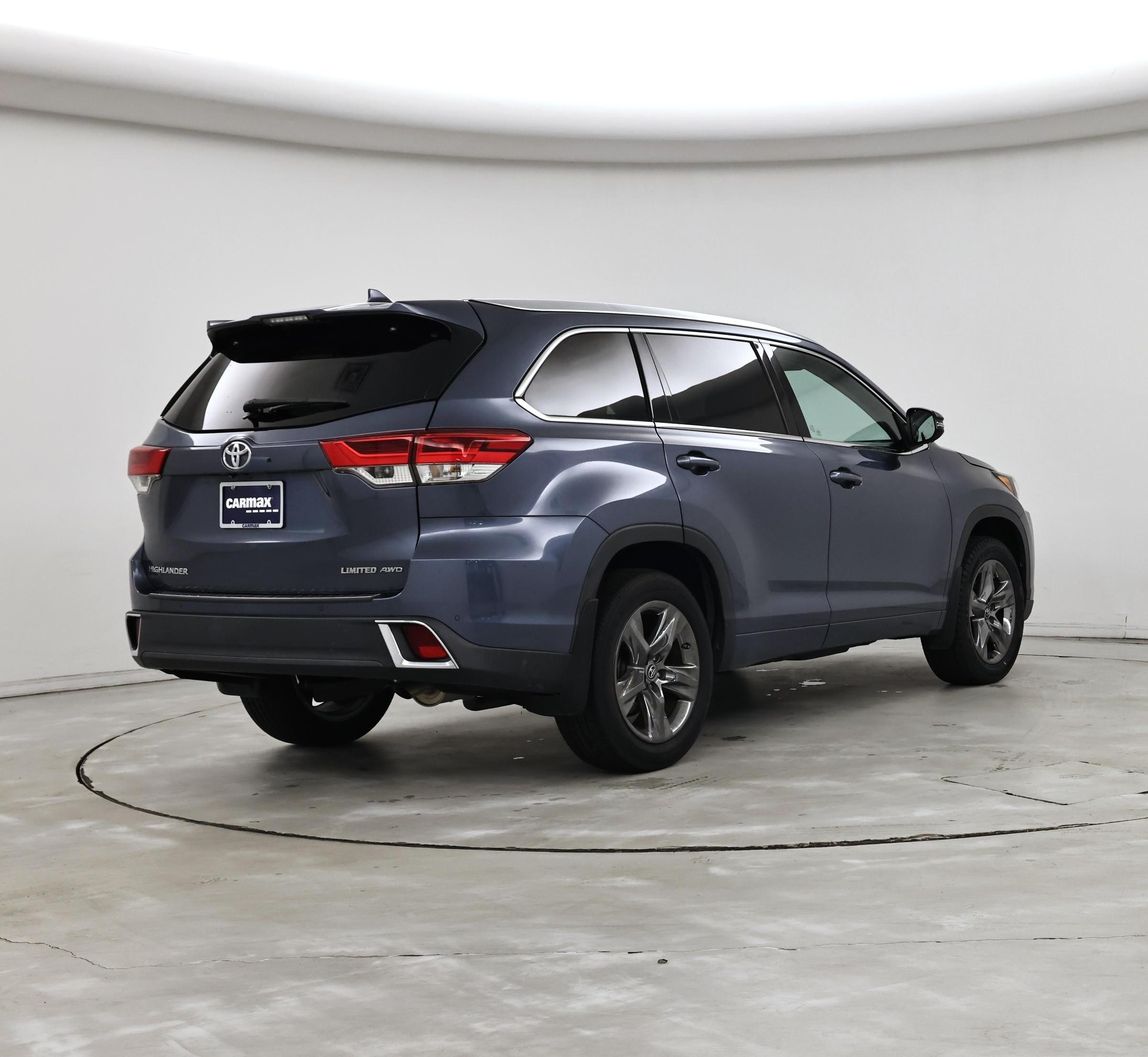 Thumbnail: 2019 Toyota Highlander - 8