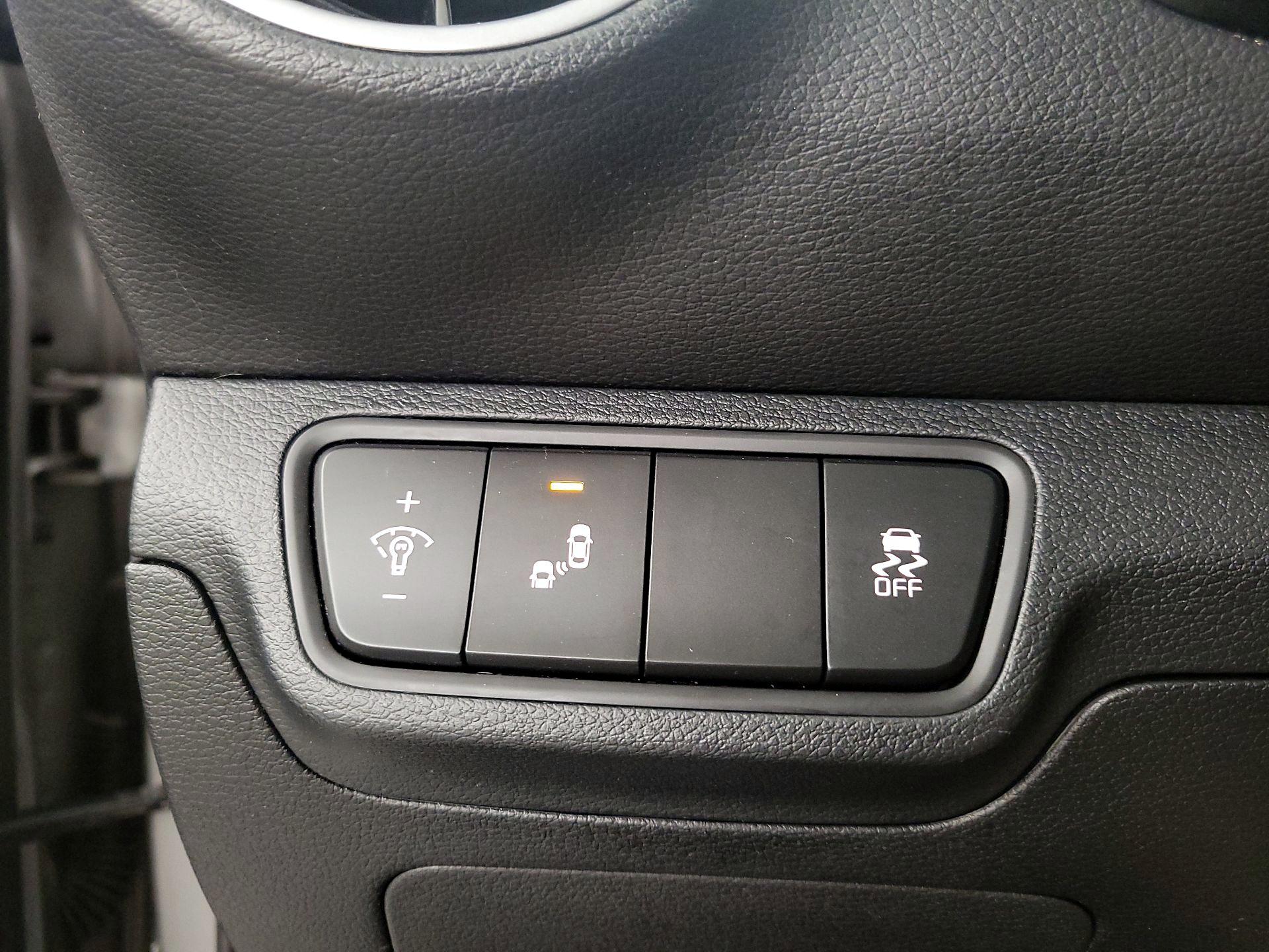 Thumbnail: 2023 Kia Forte - 13