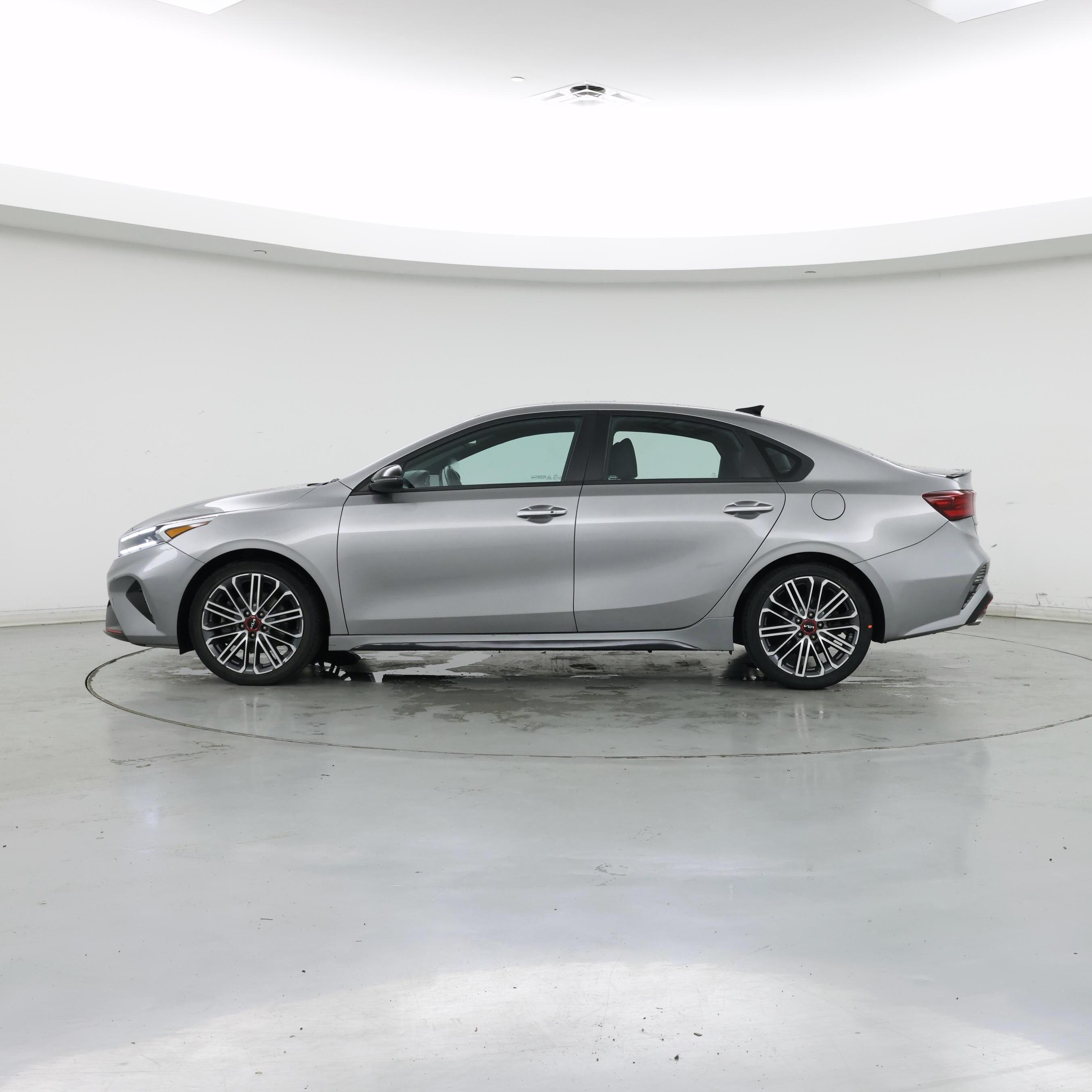 Thumbnail: 2023 Kia Forte - 3