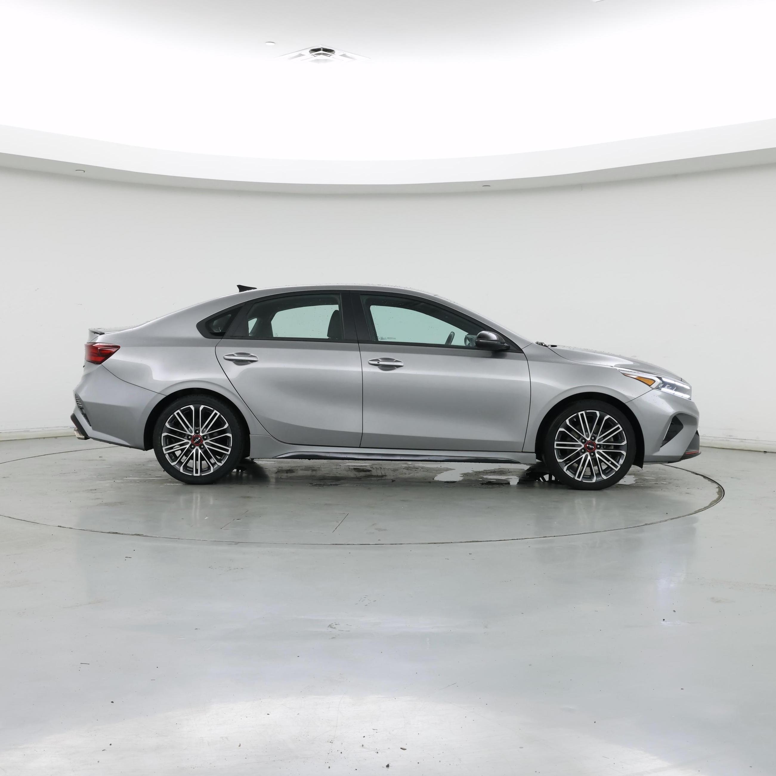 Thumbnail: 2023 Kia Forte - 7