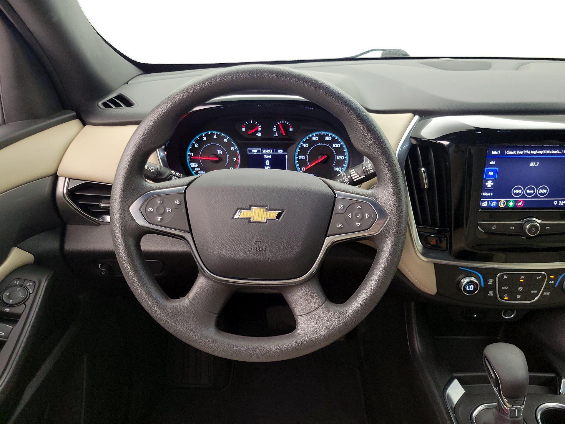 Thumbnail: 2023 Chevrolet Traverse - 10