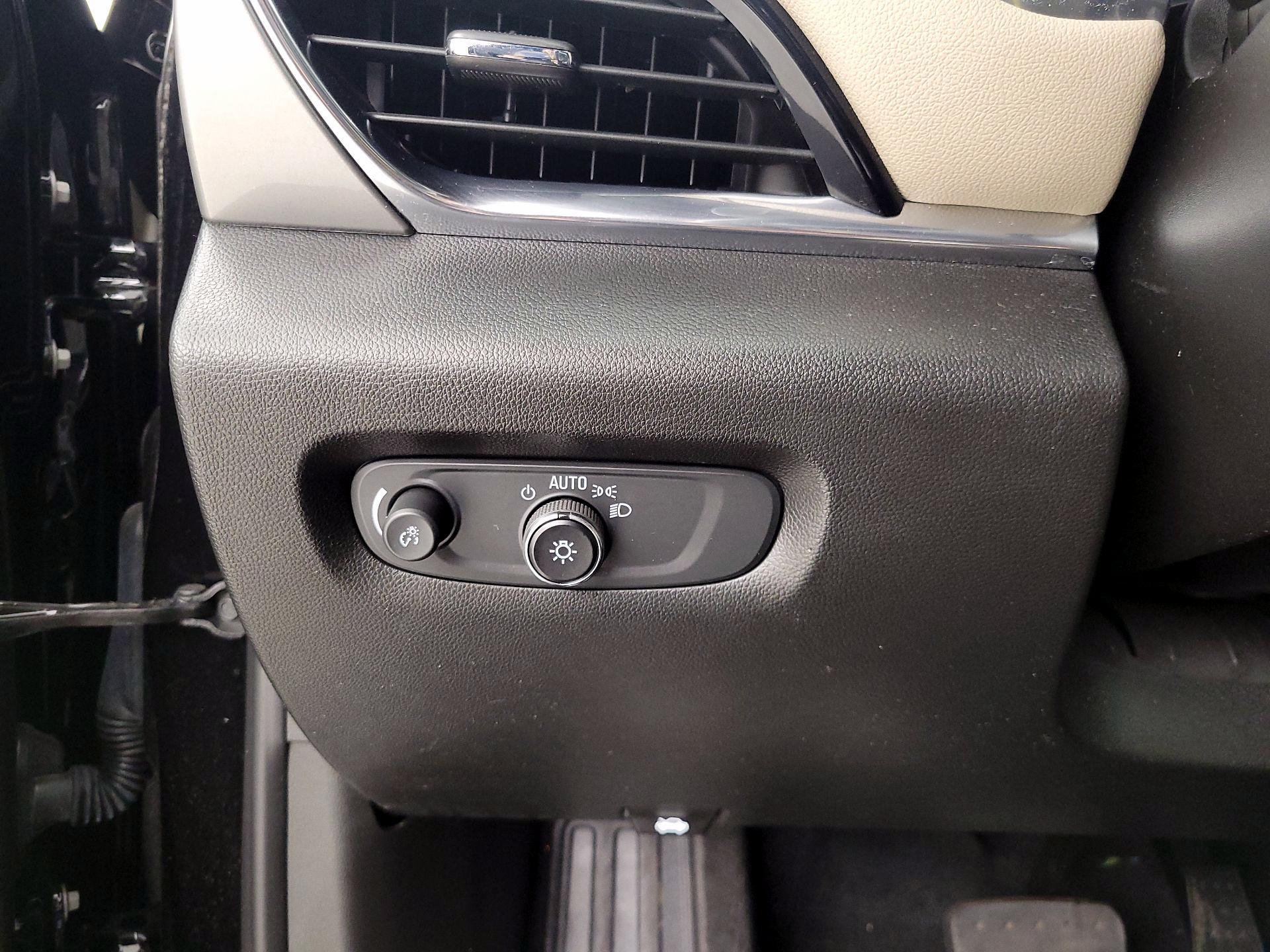 Thumbnail: 2023 Chevrolet Traverse - 13