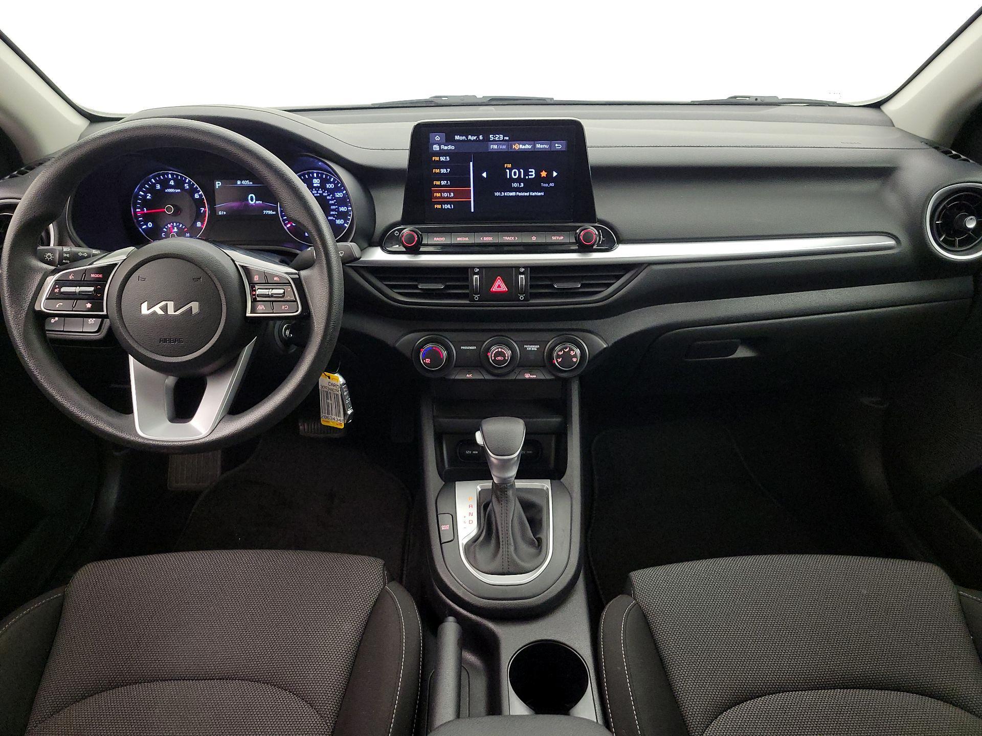 Thumbnail: 2023 Kia Forte - 9