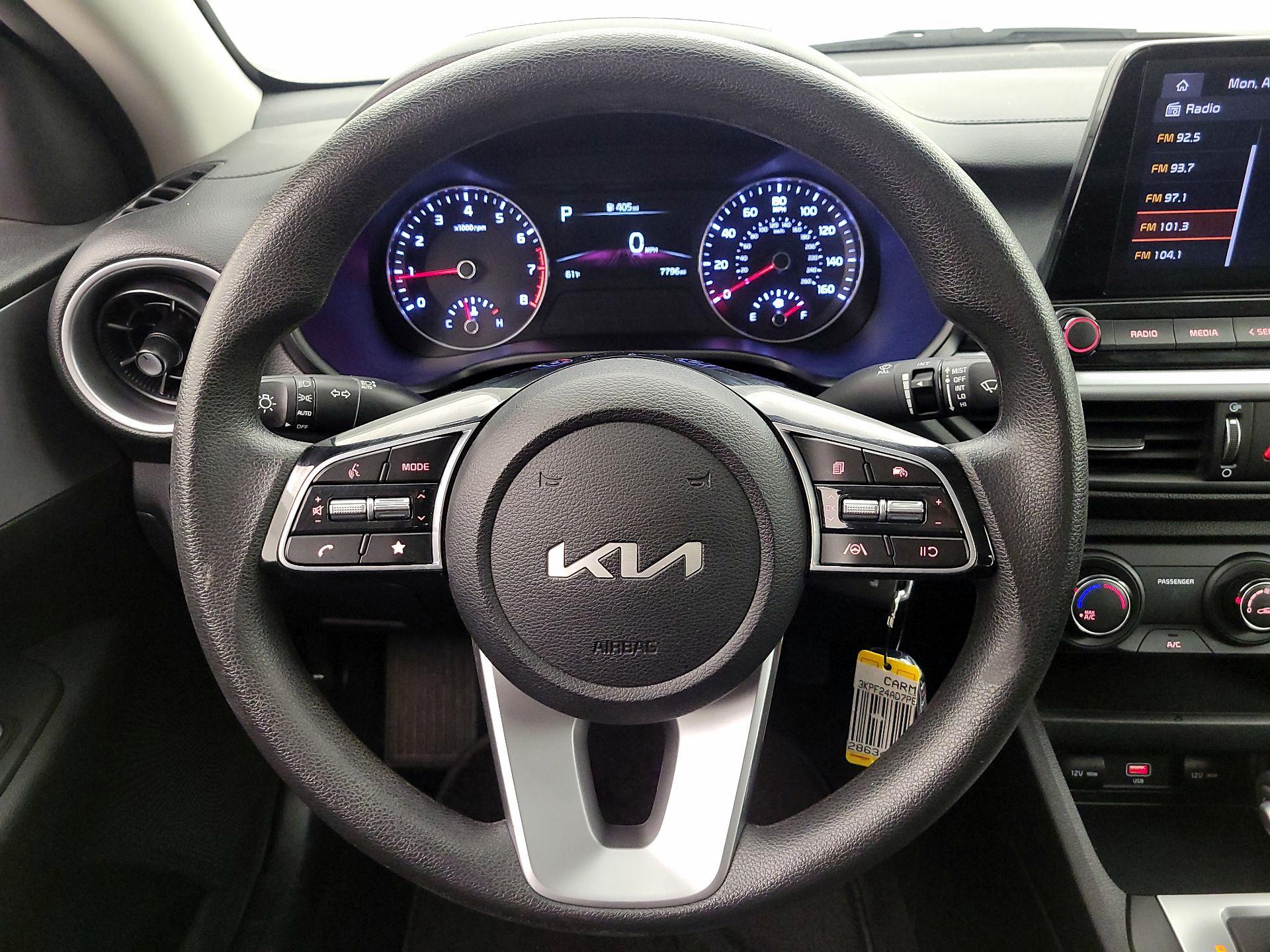 Thumbnail: 2023 Kia Forte - 10