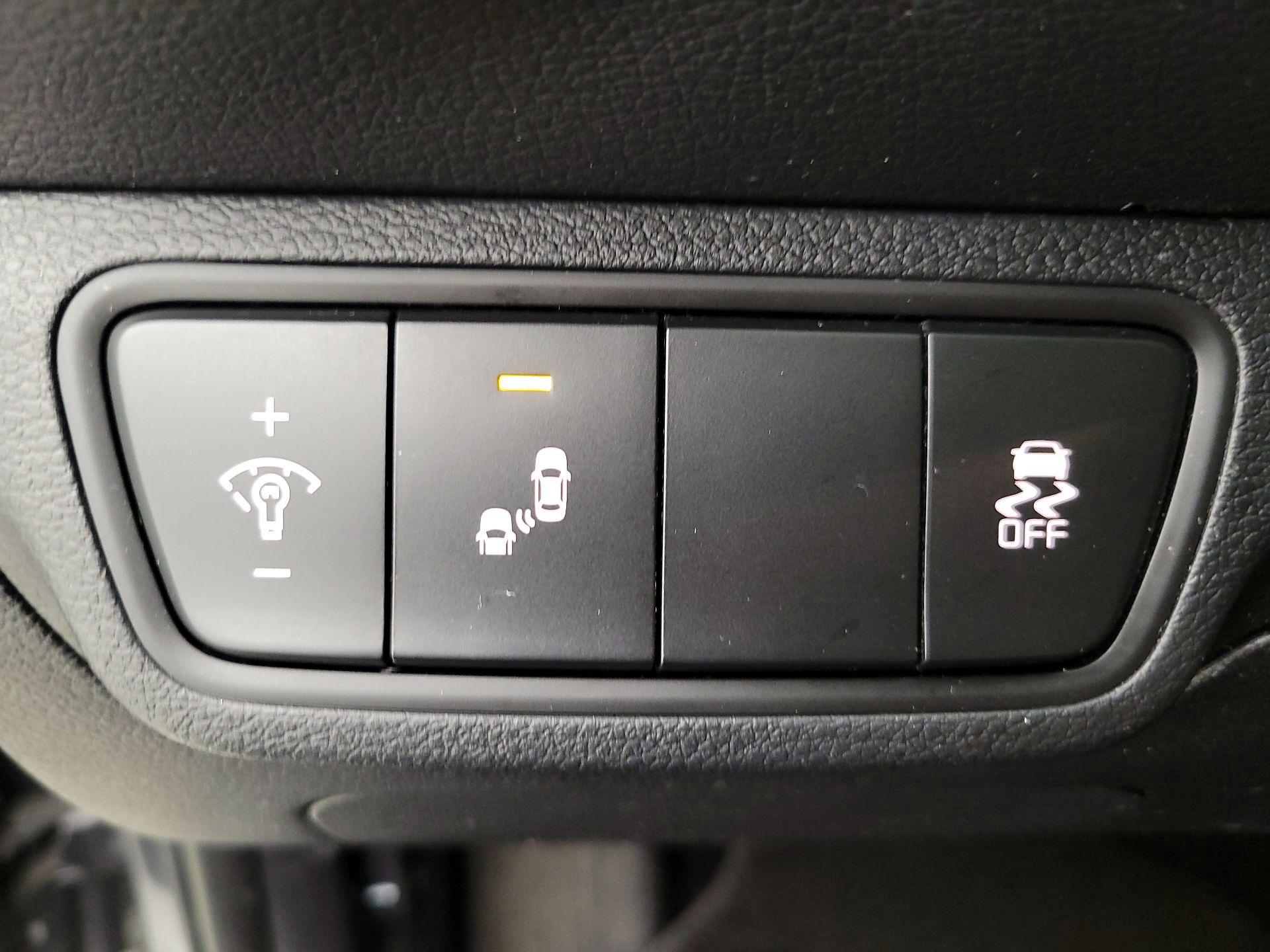 Thumbnail: 2023 Kia Forte - 13