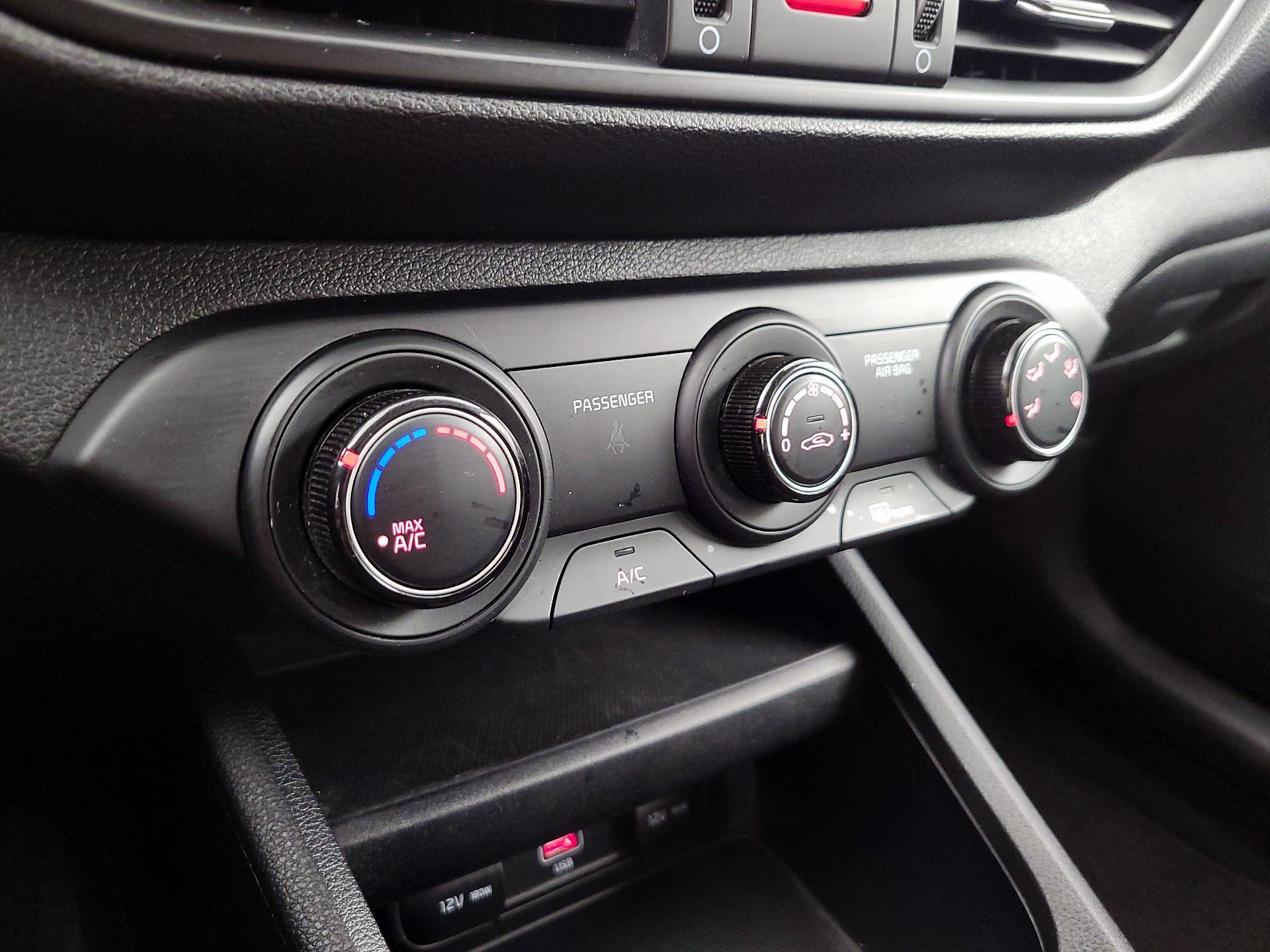 Thumbnail: 2023 Kia Forte - 16