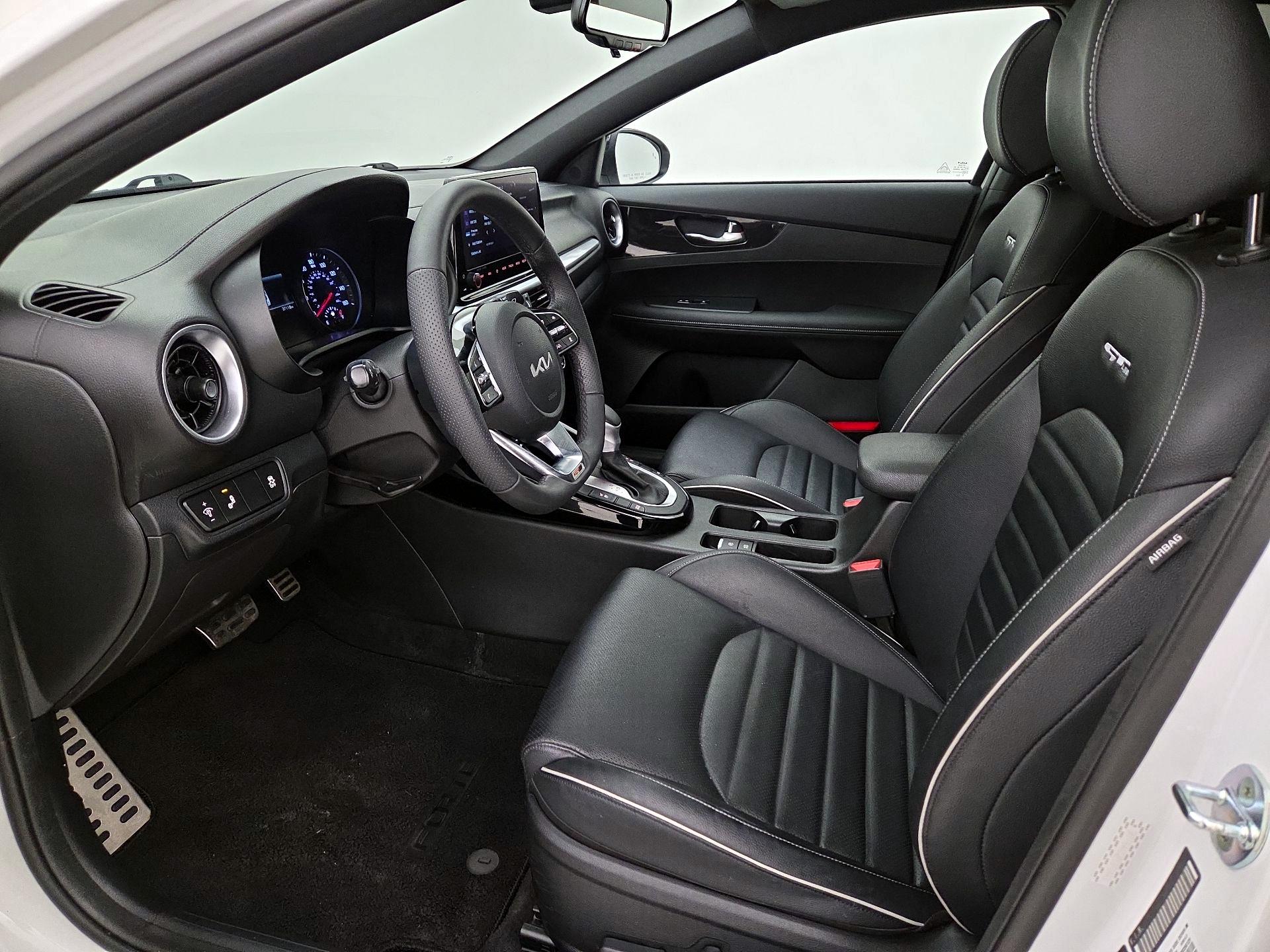 Thumbnail: 2023 Kia Forte - 11