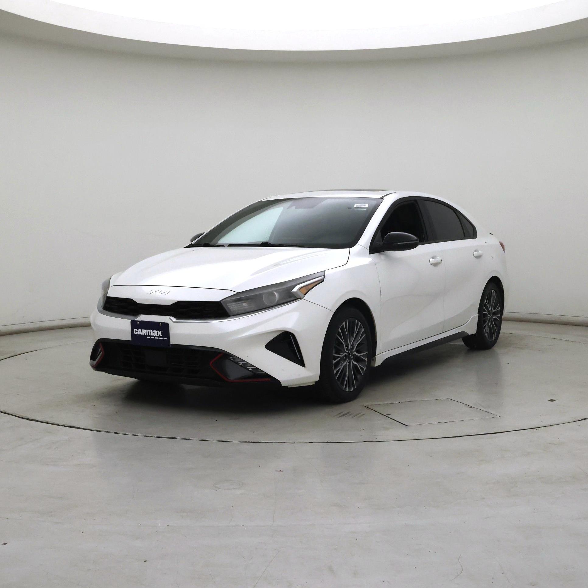 Thumbnail: 2023 Kia Forte - 4