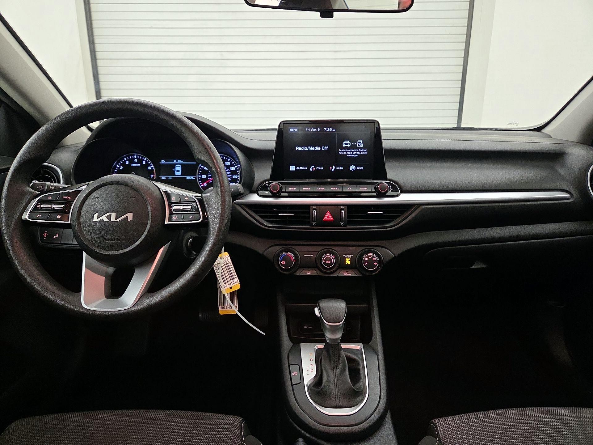 Thumbnail: 2023 Kia Forte - 9