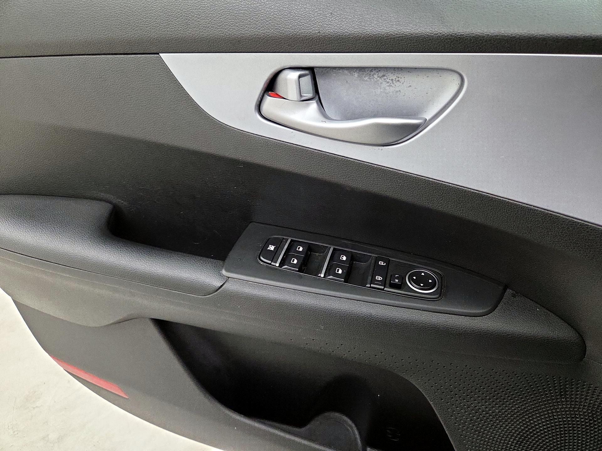 Thumbnail: 2023 Kia Forte - 12