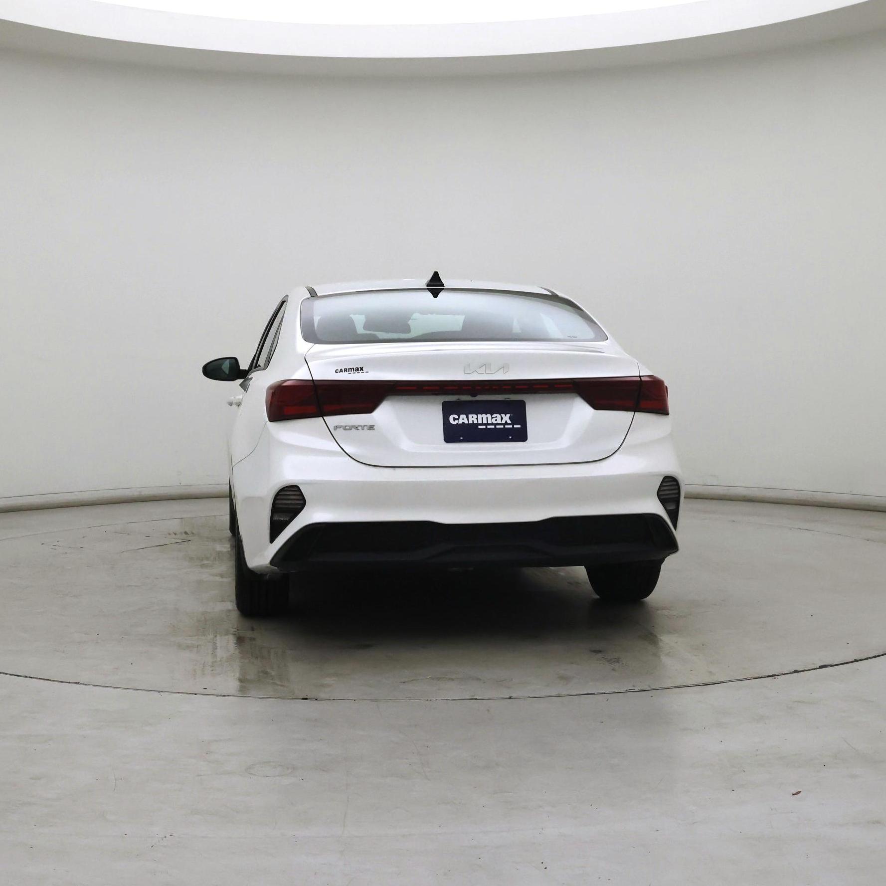 Thumbnail: 2023 Kia Forte - 6