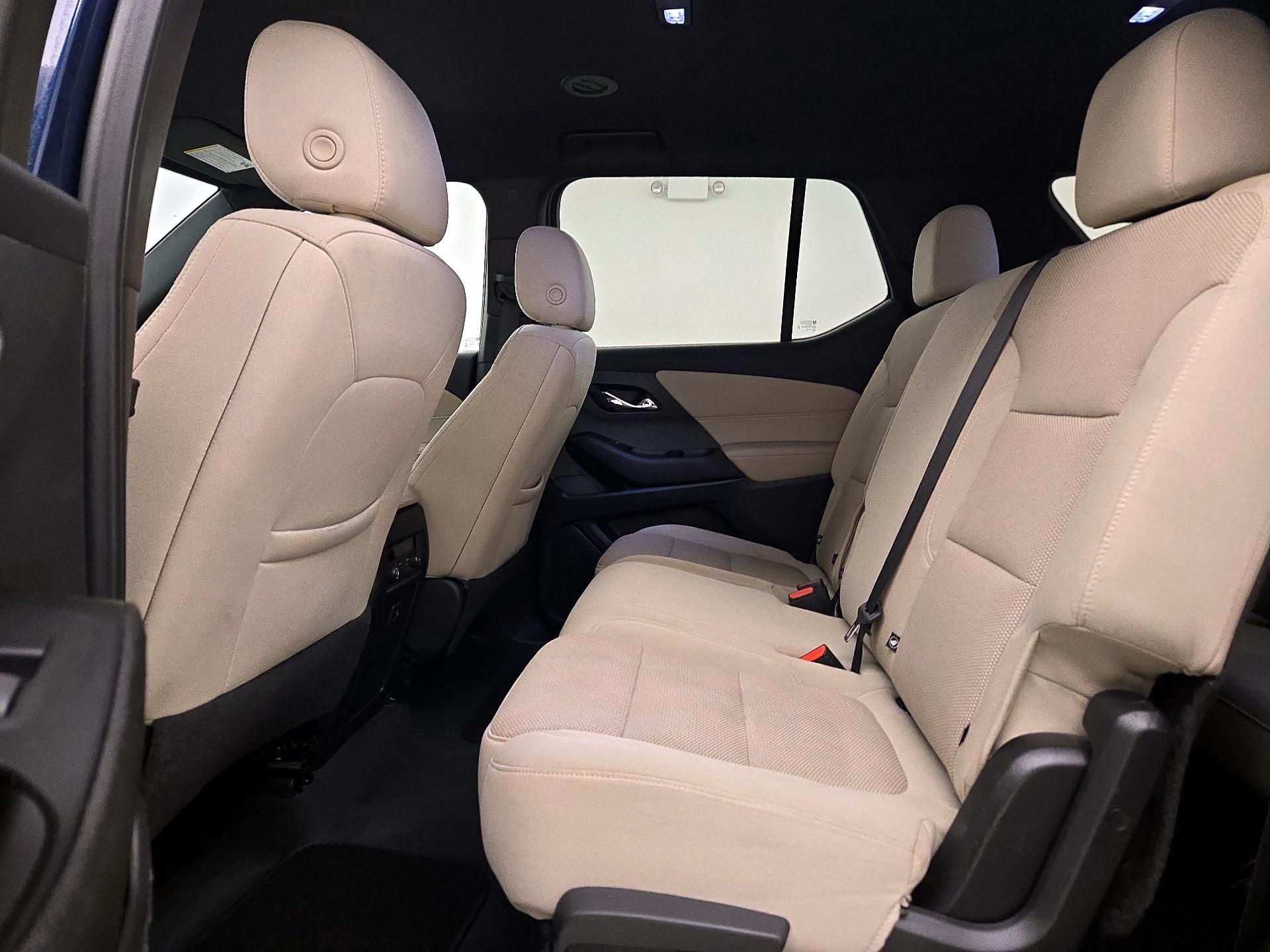 Thumbnail: 2023 Chevrolet Traverse - 19