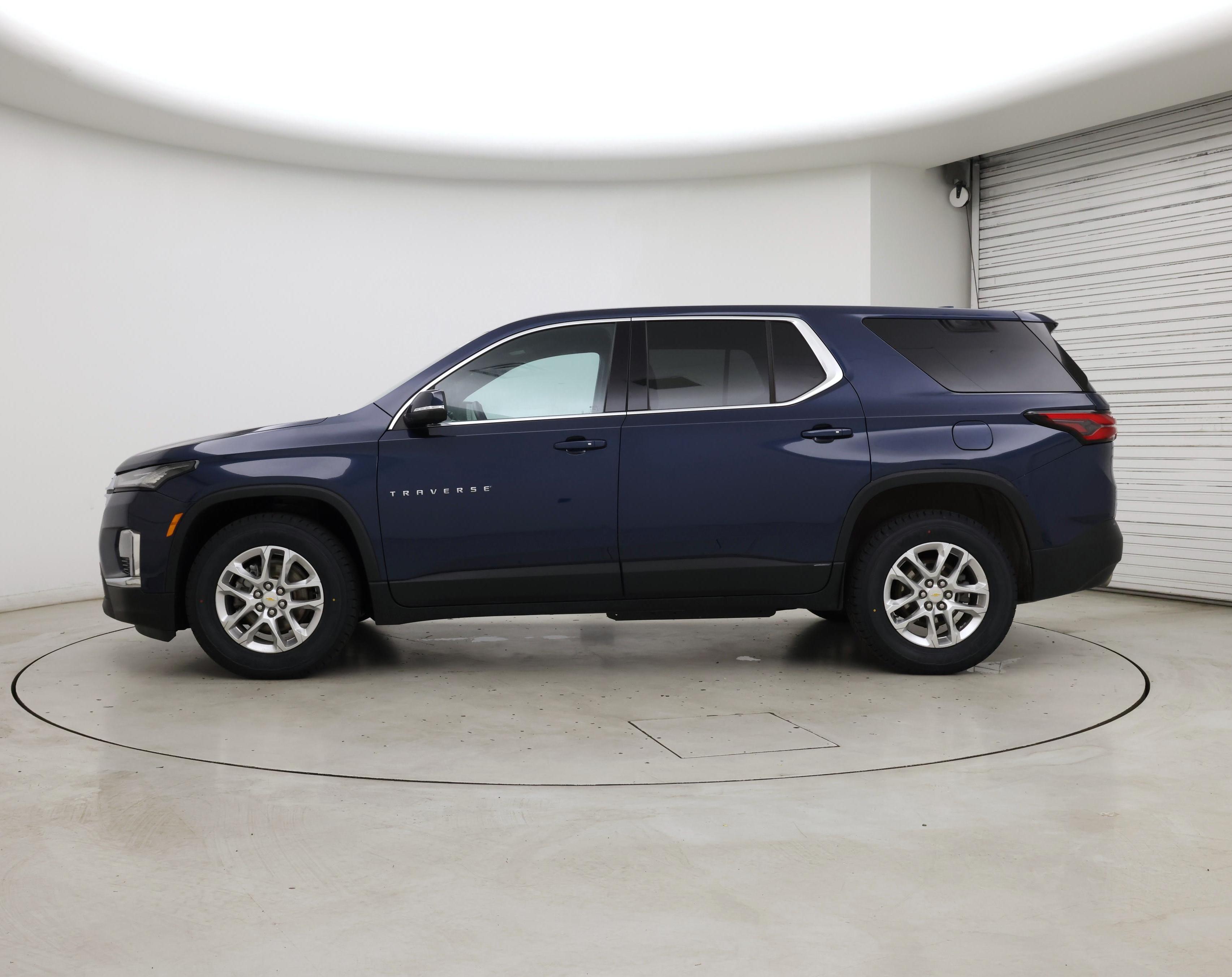 Thumbnail: 2023 Chevrolet Traverse - 3